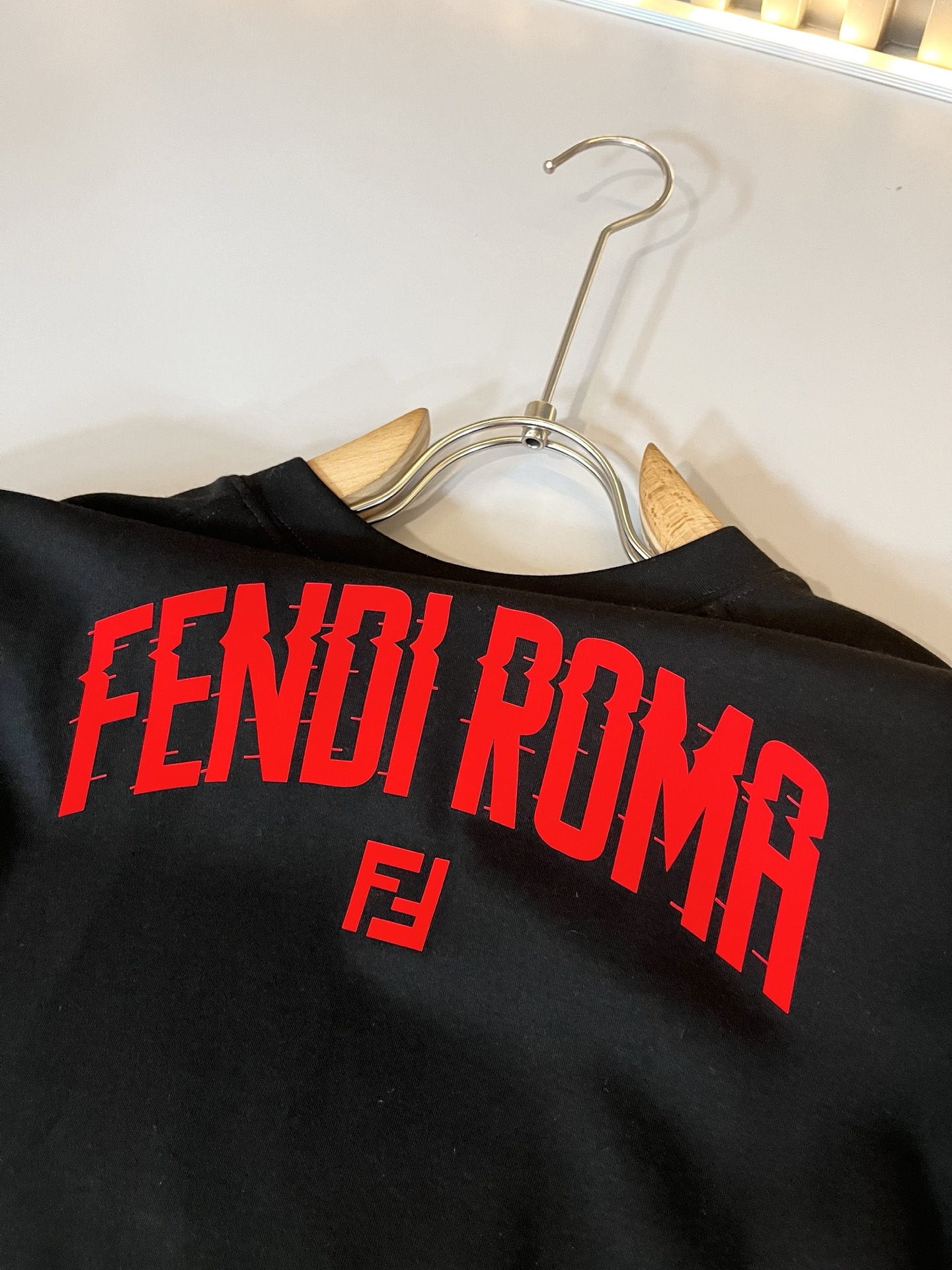 FEN*I 芬*迪2025秋冬新款FD家族FF男女同款👫打底衫，男女同款👫百搭极简短袖。意大利原厂订单，