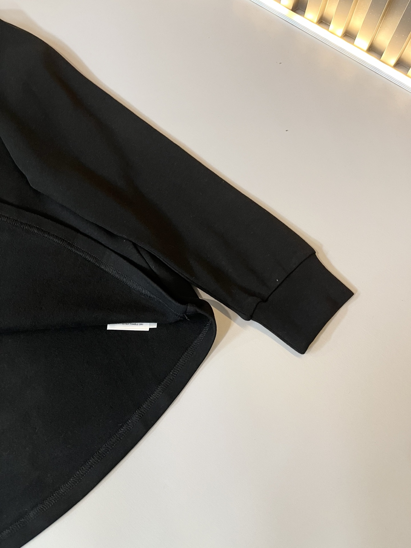 FEN*I 芬*迪2025秋冬新款FD家族FF男女同款👫打底衫，男女同款👫百搭极简短袖。意大利原厂订单，