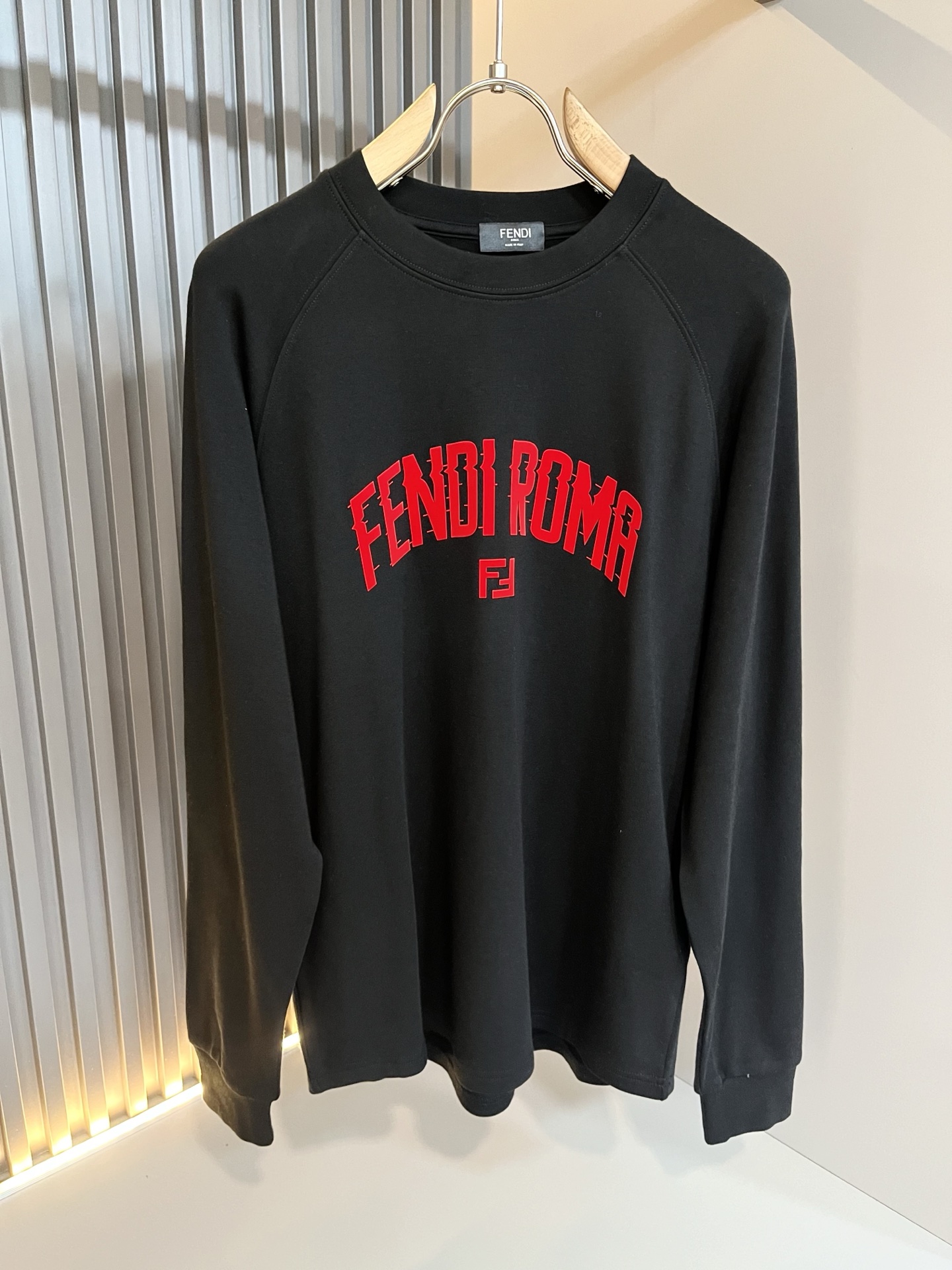 FEN*I 芬*迪2025秋冬新款FD家族FF男女同款👫打底衫，男女同款👫百搭极简短袖。意大利原厂订单，