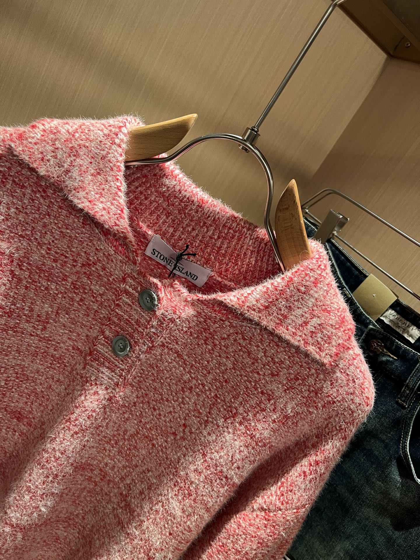 StoneIsland 石头岛2025秋冬新款男女同款👫羊毛衫，品牌最新设计元素！既不单调也不复杂,恰到