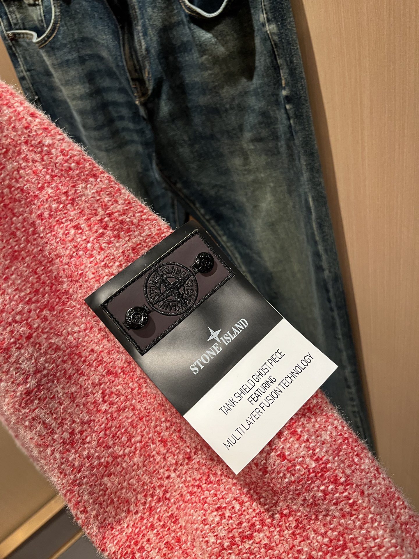 StoneIsland 石头岛2025秋冬新款男女同款👫羊毛衫，品牌最新设计元素！既不单调也不复杂,恰到