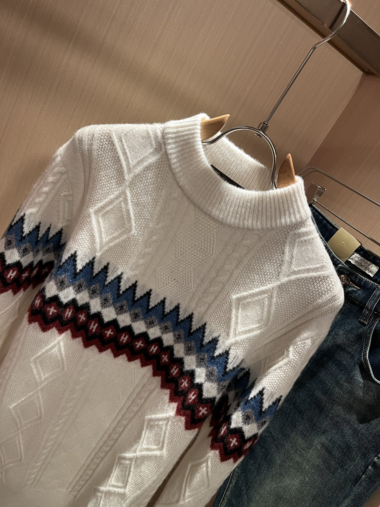 Loro Piana诺悠翩雅 2025秋冬男士最新的贸易订单针织羊毛衫，全品相！！上身舒适透气，不僵硬，