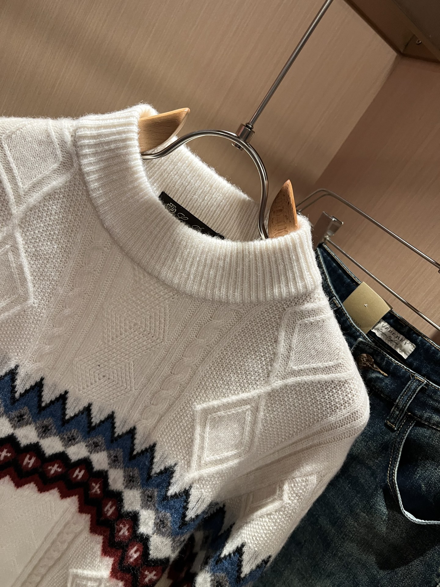 Loro Piana诺悠翩雅 2025秋冬男士最新的贸易订单针织羊毛衫，全品相！！上身舒适透气，不僵硬，