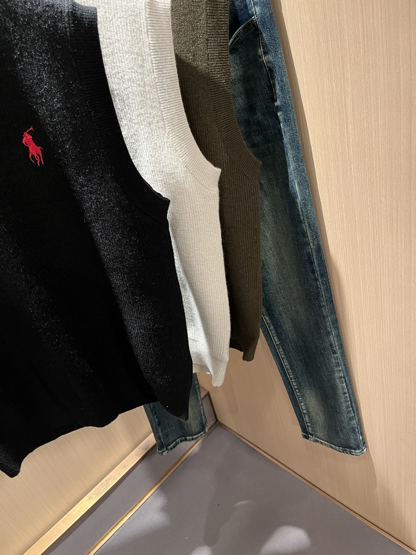 保罗POLOSPORT 2025秋冬新款男女同款👫羊毛马甲背心，简约纯色时尚款不乏有许多设计大咖们都对于