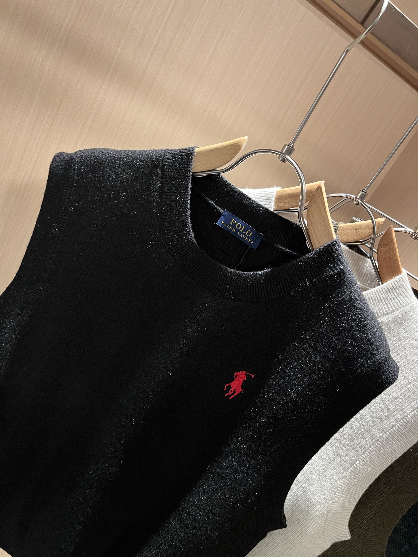 保罗POLOSPORT 2025秋冬新款男女同款👫羊毛马甲背心，简约纯色时尚款不乏有许多设计大咖们都对于