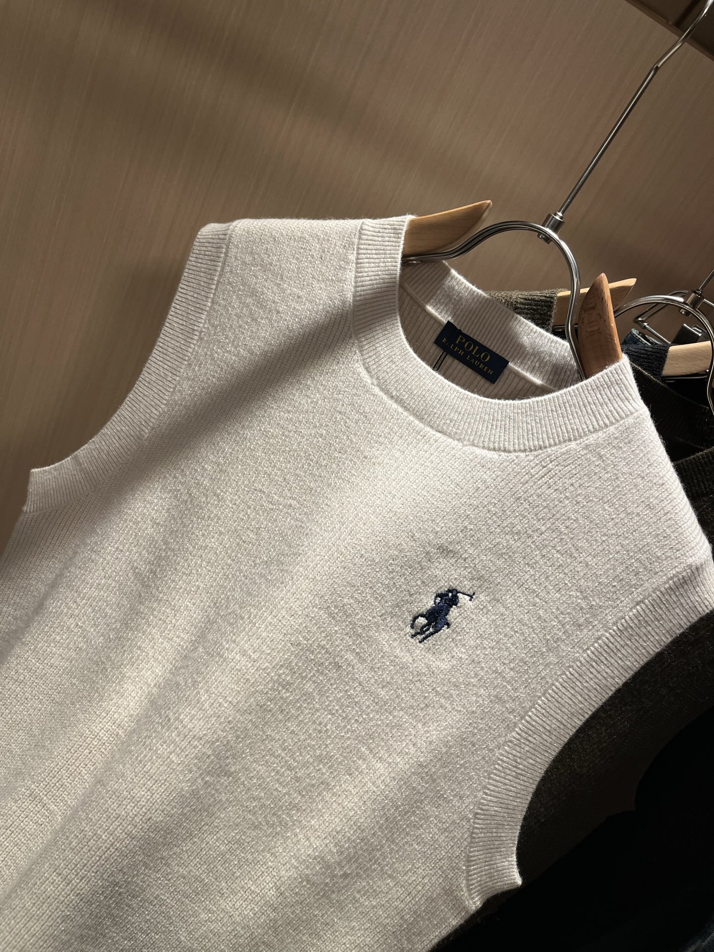 保罗POLOSPORT 2025秋冬新款男女同款👫羊毛马甲背心，简约纯色时尚款不乏有许多设计大咖们都对于