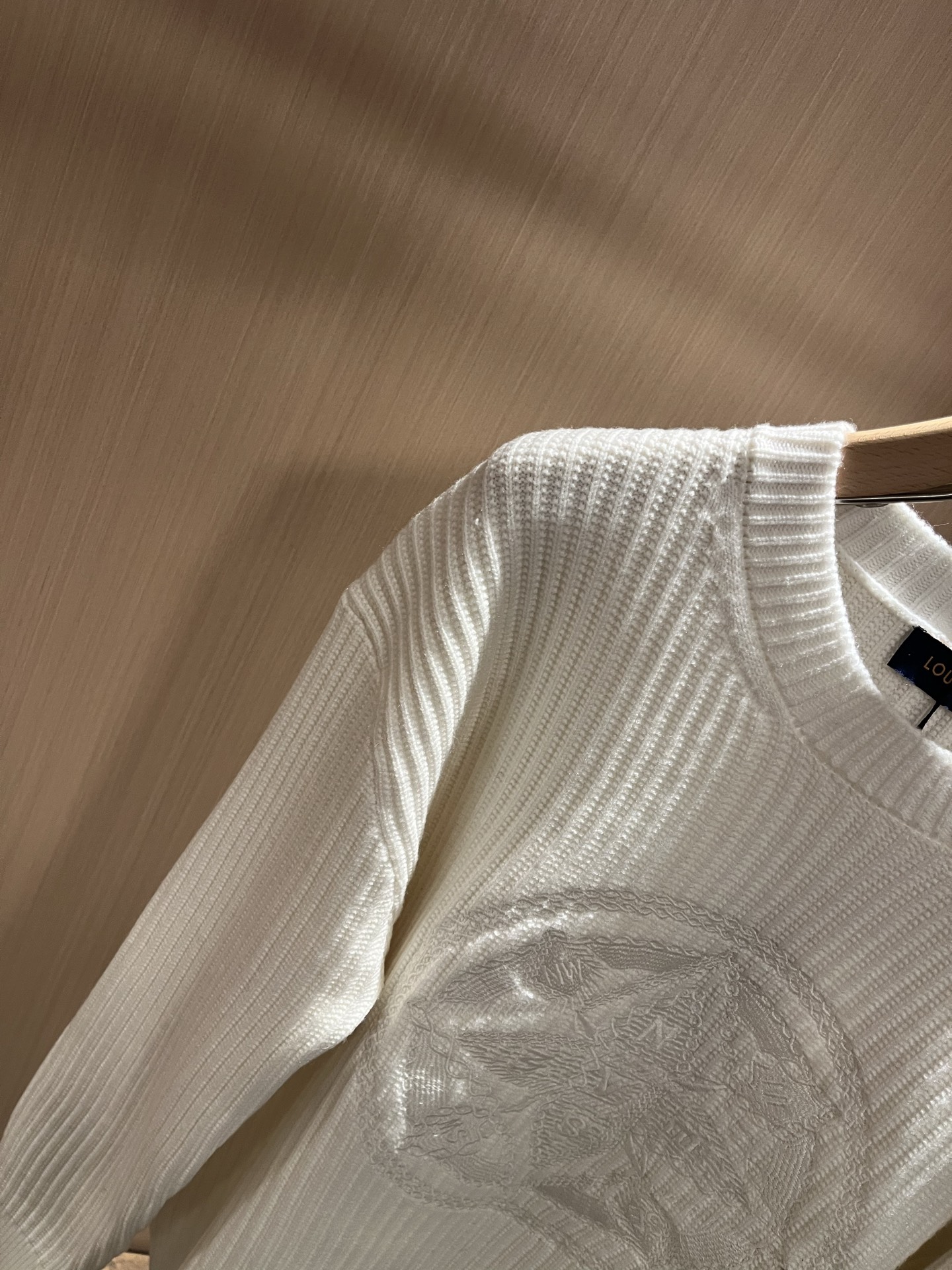 Louis Vuit*on 2025秋冬路易家族轻奢针织羊毛衫！男女同款👫装饰！ 路易家族的新高端，细节