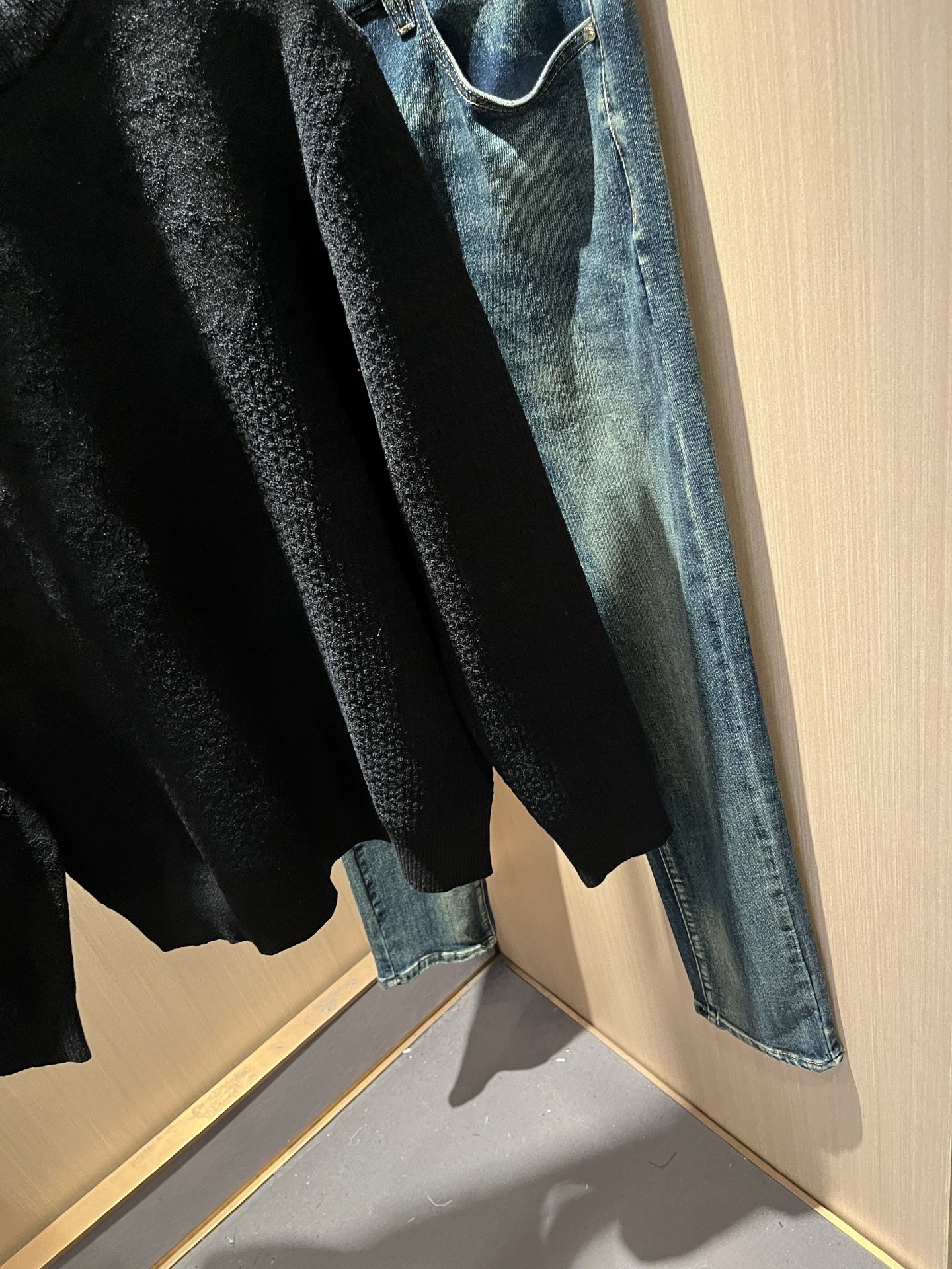 Louis Vuit*on 2025秋冬路易家族轻奢针织羊毛衫！男女同款👫装饰！ 路易家族的新高端，细节