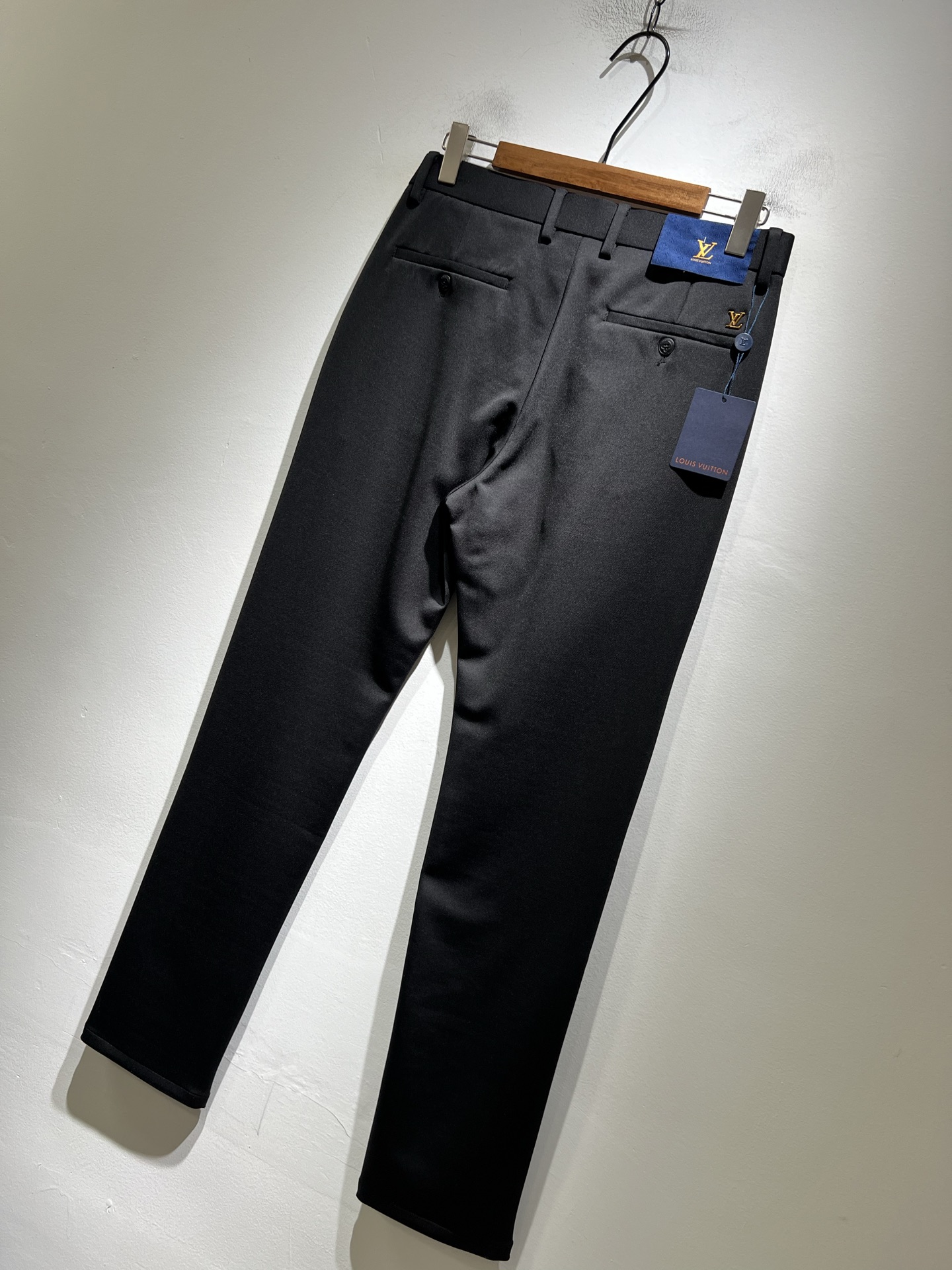 LouisVuitt*路易*登 2025秋冬新款男士休闲西裤，男士经典时尚百搭商务休闲西裤! 都市精英商