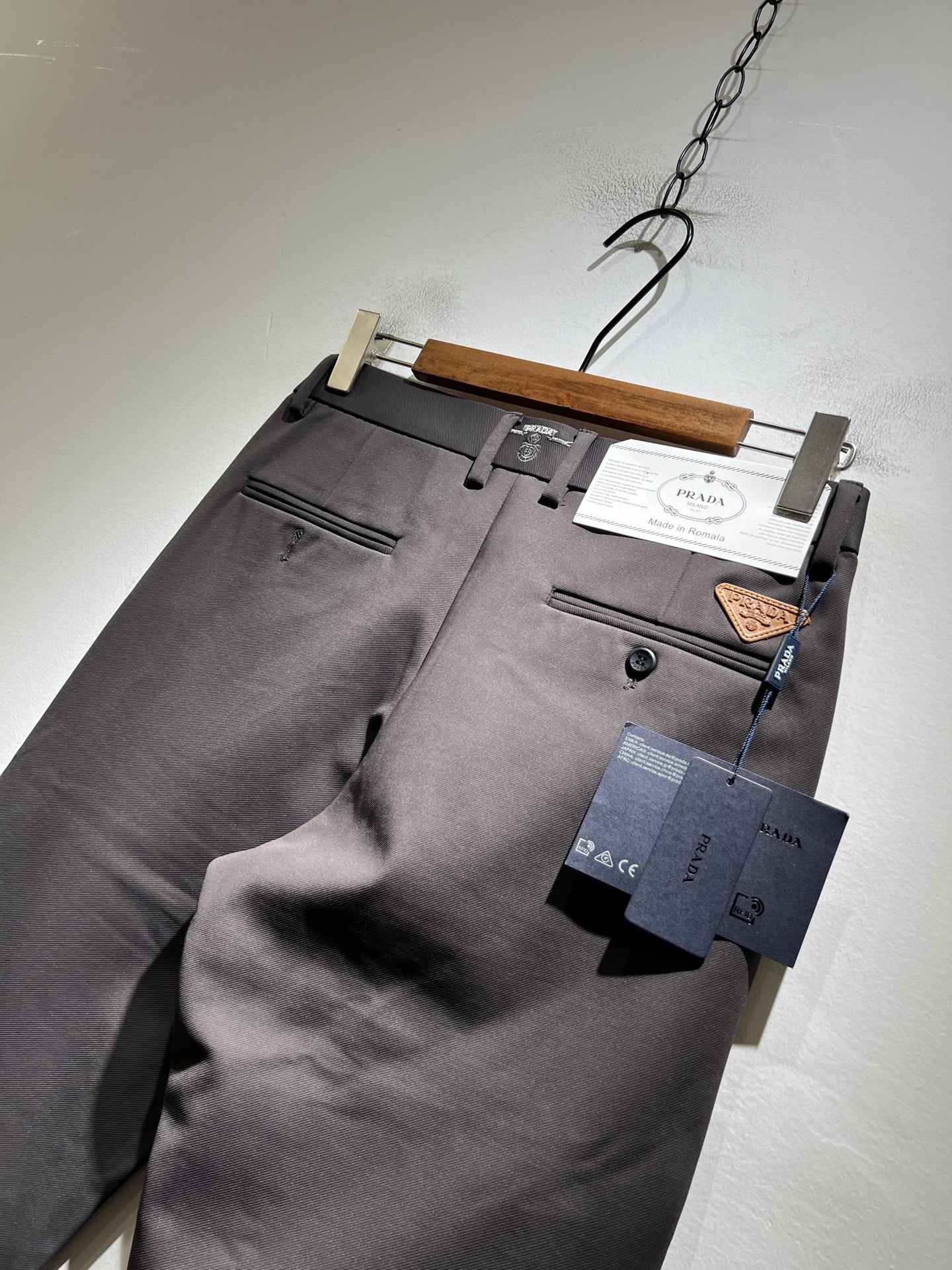 PRA*DA 普*达 2025秋冬新款百搭西裤，男士经典商务休闲基础长裤西裤！贸易公司渠道稀出，领先官网