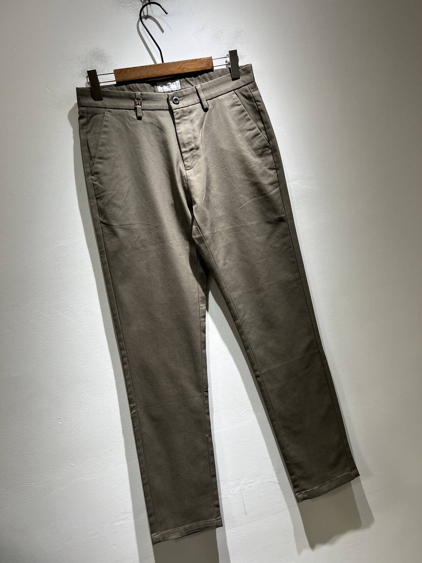 HERM*S 爱*仕 2025秋冬男士高端休闲西裤 海外贸易公司渠道订单 ！男士商务修身直筒西裤！上海恒