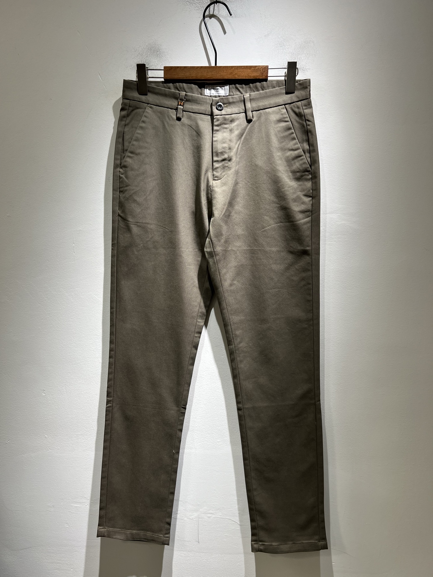 HERM*S 爱*仕 2025秋冬男士高端休闲西裤 海外贸易公司渠道订单 ！男士商务修身直筒西裤！上海恒