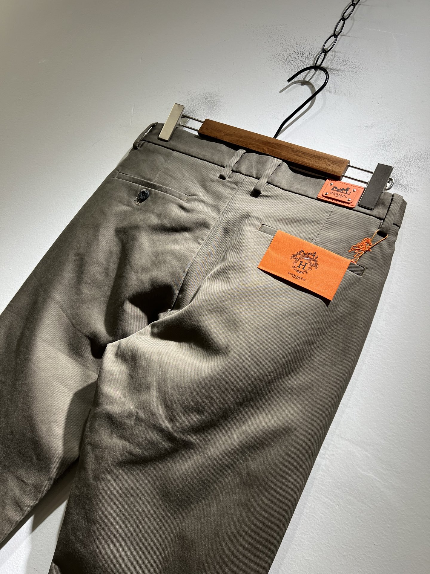 HERM*S 爱*仕 2025秋冬男士高端休闲西裤 海外贸易公司渠道订单 ！男士商务修身直筒西裤！上海恒