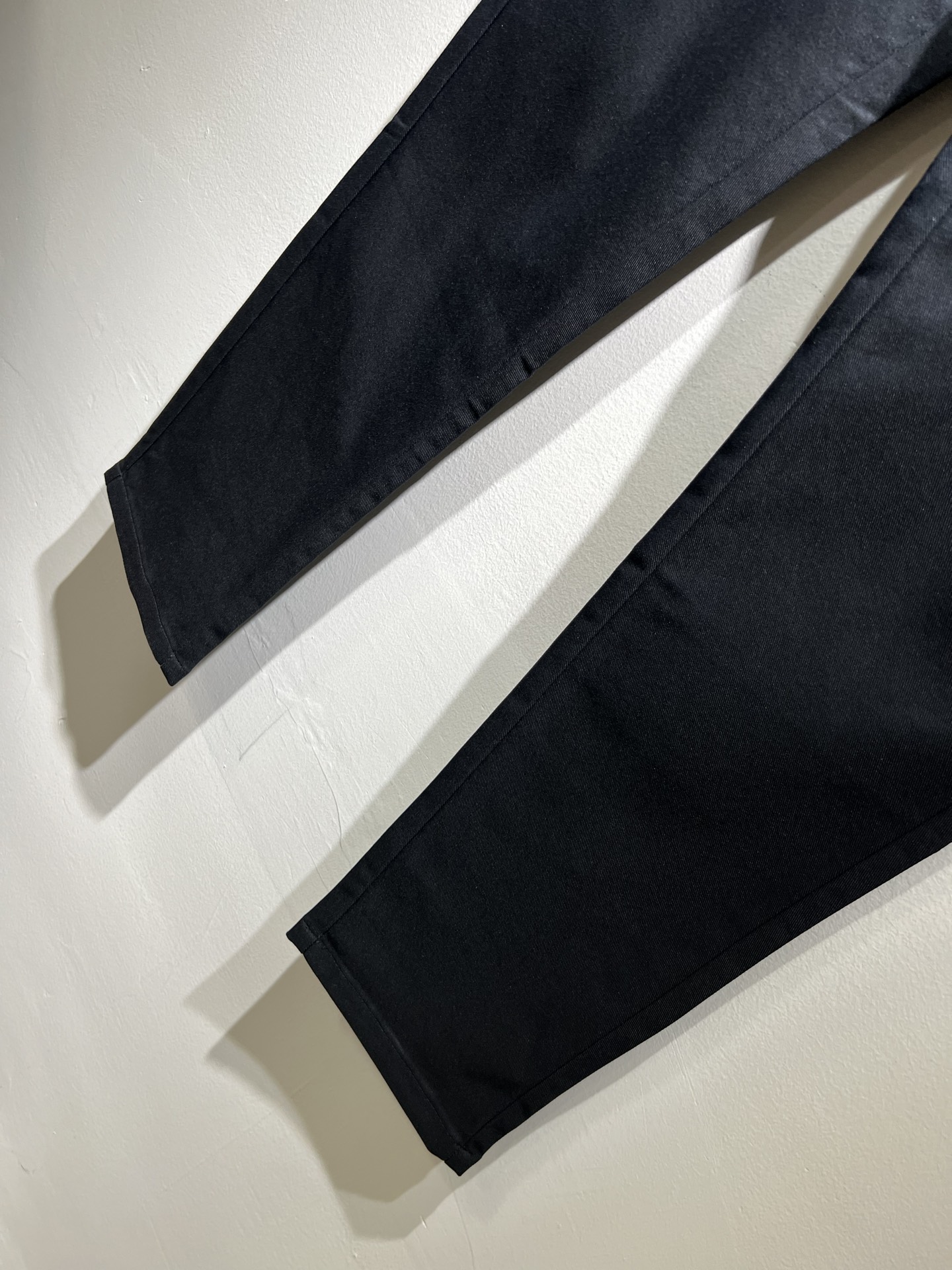 HERM*S 爱*仕 2025秋冬男士高端休闲西裤 海外贸易公司渠道订单 ！男士商务修身直筒西裤！上海恒