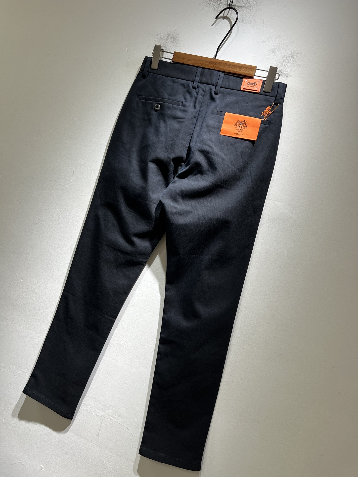 HERM*S 爱*仕 2025秋冬男士高端休闲西裤 海外贸易公司渠道订单 ！男士商务修身直筒西裤！上海恒