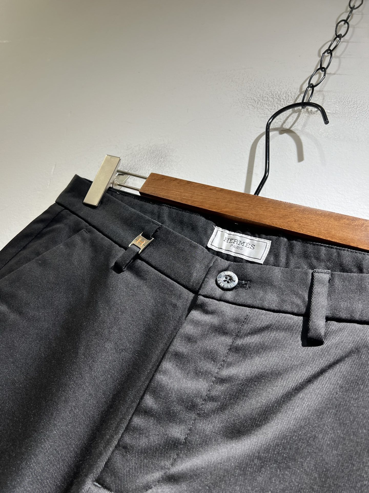 HERM*S 爱*仕 2025秋冬男士高端休闲西裤 海外贸易公司渠道订单 ！男士商务修身直筒西裤！上海恒