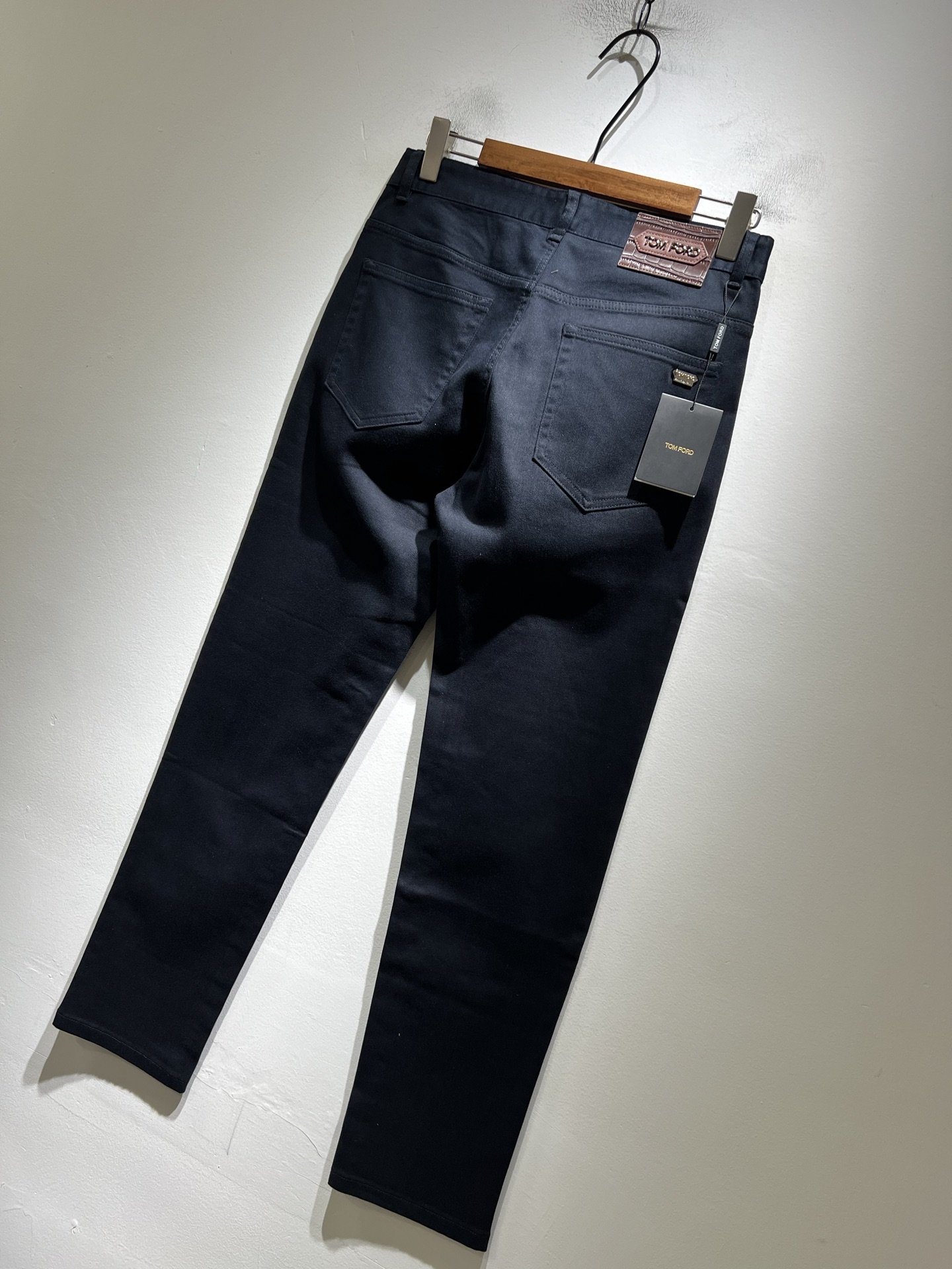 TOM FORD 汤姆福特 2025秋冬新品男士休闲裤，最新的贸易订单全品相！上身舒适透气，不僵硬，整体