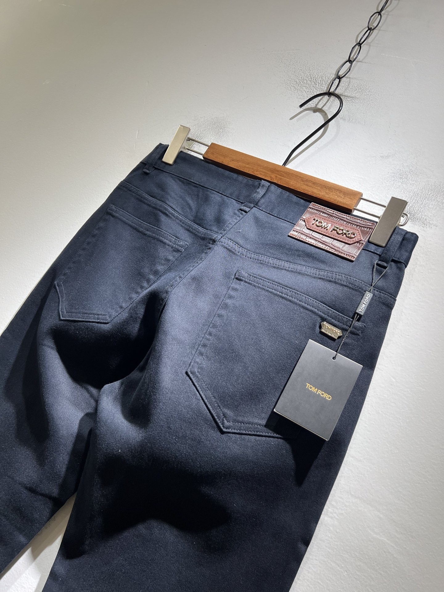 TOM FORD 汤姆福特 2025秋冬新品男士休闲裤，最新的贸易订单全品相！上身舒适透气，不僵硬，整体