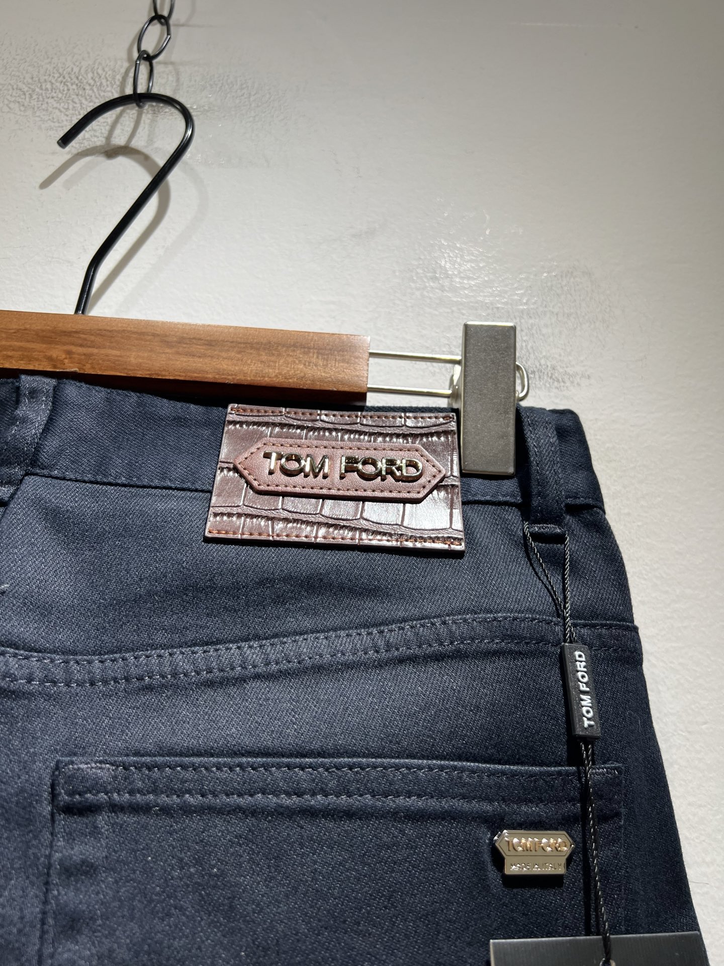 TOM FORD 汤姆福特 2025秋冬新品男士休闲裤，最新的贸易订单全品相！上身舒适透气，不僵硬，整体