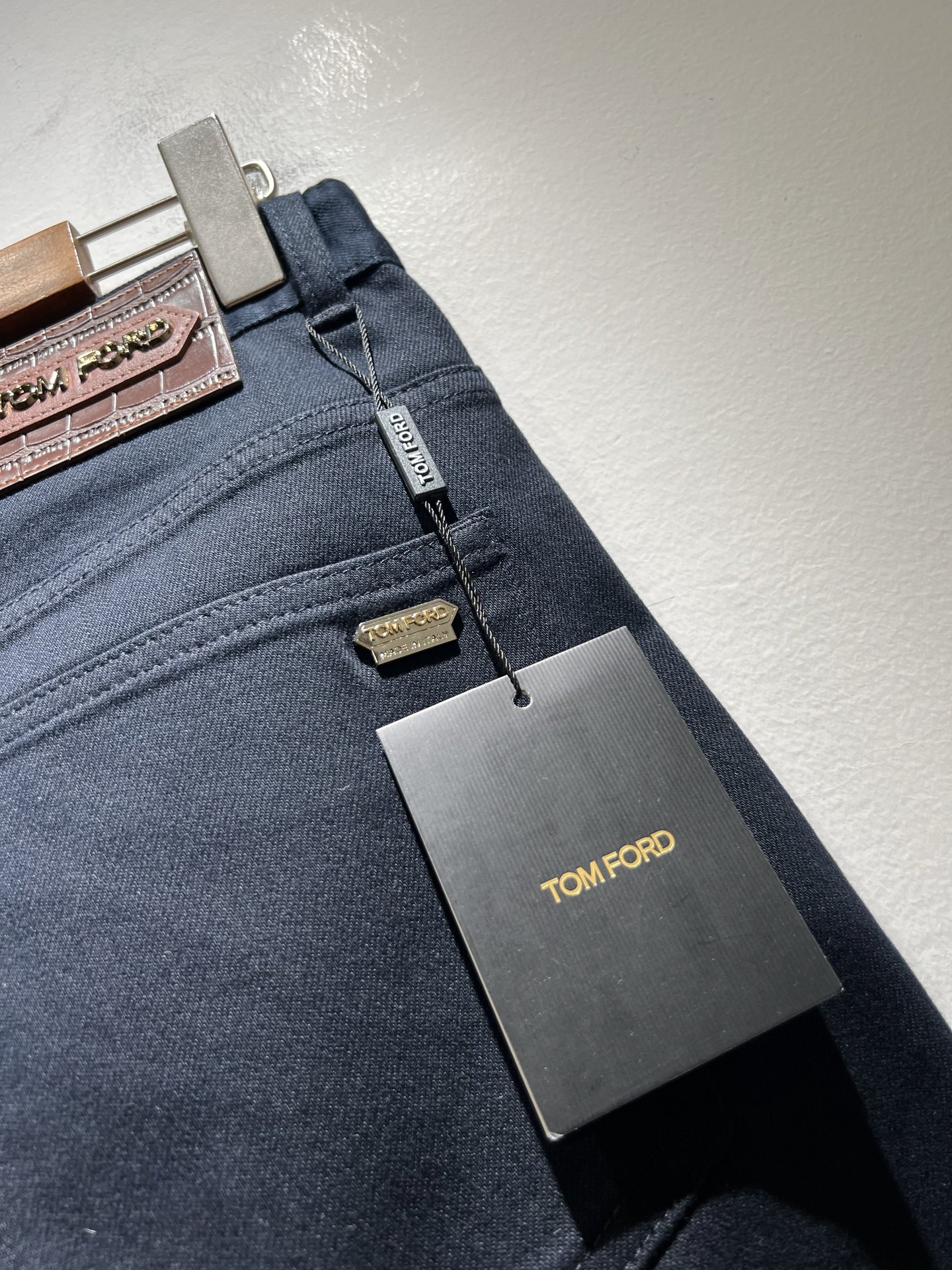 TOM FORD 汤姆福特 2025秋冬新品男士休闲裤，最新的贸易订单全品相！上身舒适透气，不僵硬，整体