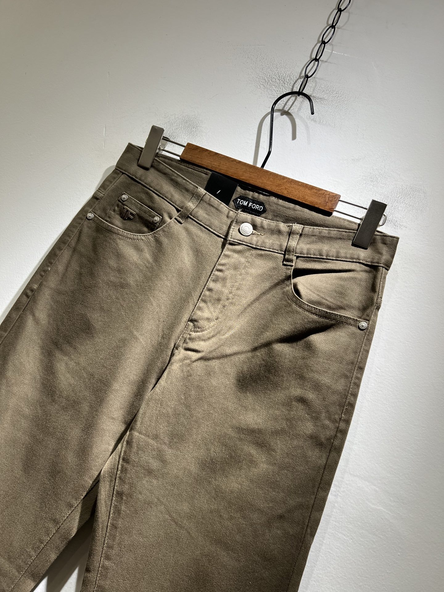TOM FORD 汤姆福特 2025秋冬新品男士休闲裤，最新的贸易订单全品相！上身舒适透气，不僵硬，整体