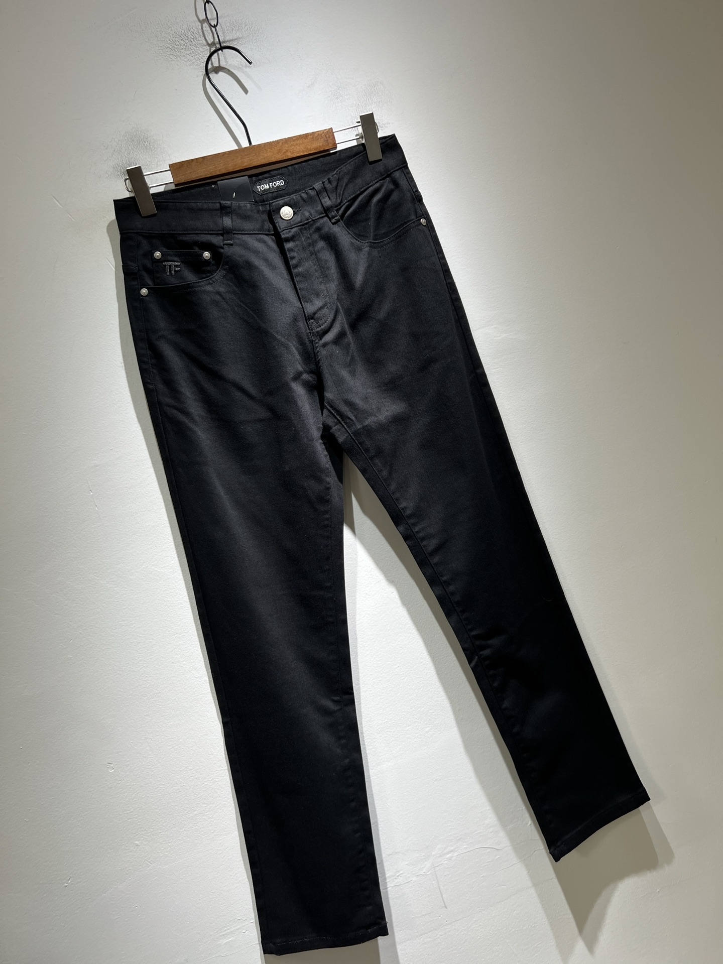 TOM FORD 汤姆福特 2025秋冬新品男士休闲裤，最新的贸易订单全品相！上身舒适透气，不僵硬，整体