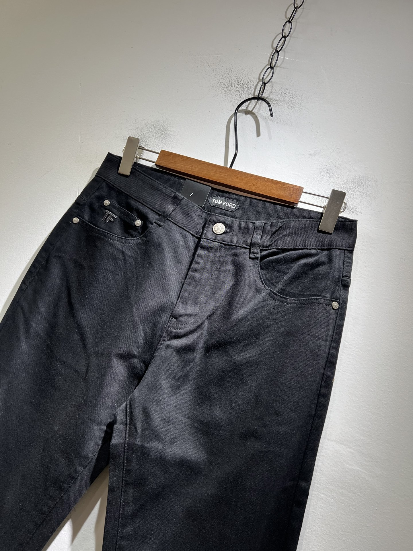 TOM FORD 汤姆福特 2025秋冬新品男士休闲裤，最新的贸易订单全品相！上身舒适透气，不僵硬，整体