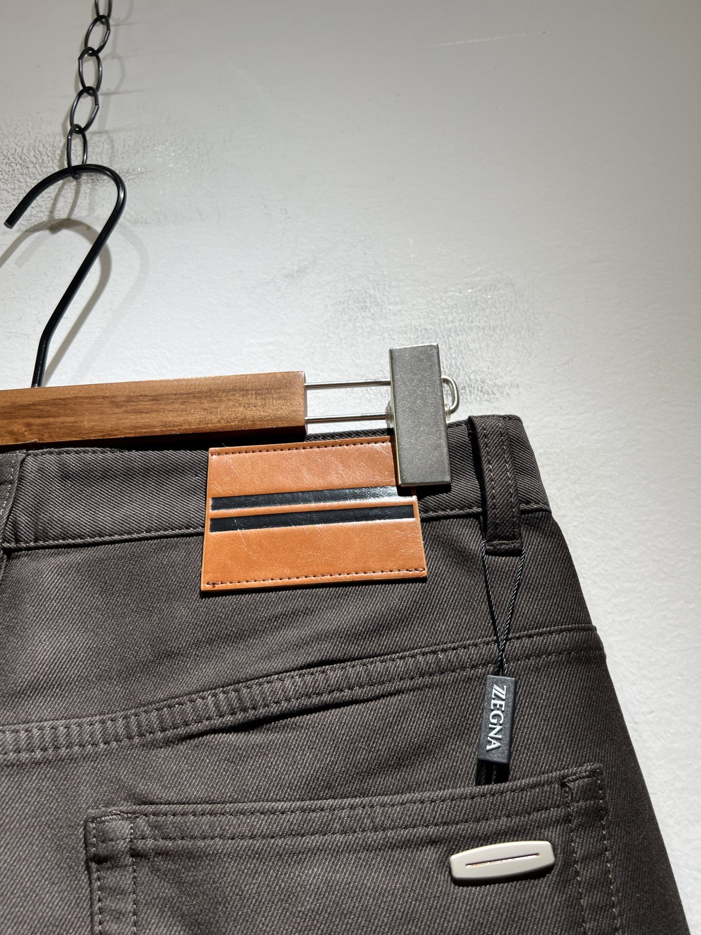 Zegna 杰尼亚 2025秋冬新款男士休闲裤，压轴的渠道货出现了！！柜台同步销售！ 毫不夸张的说，此款