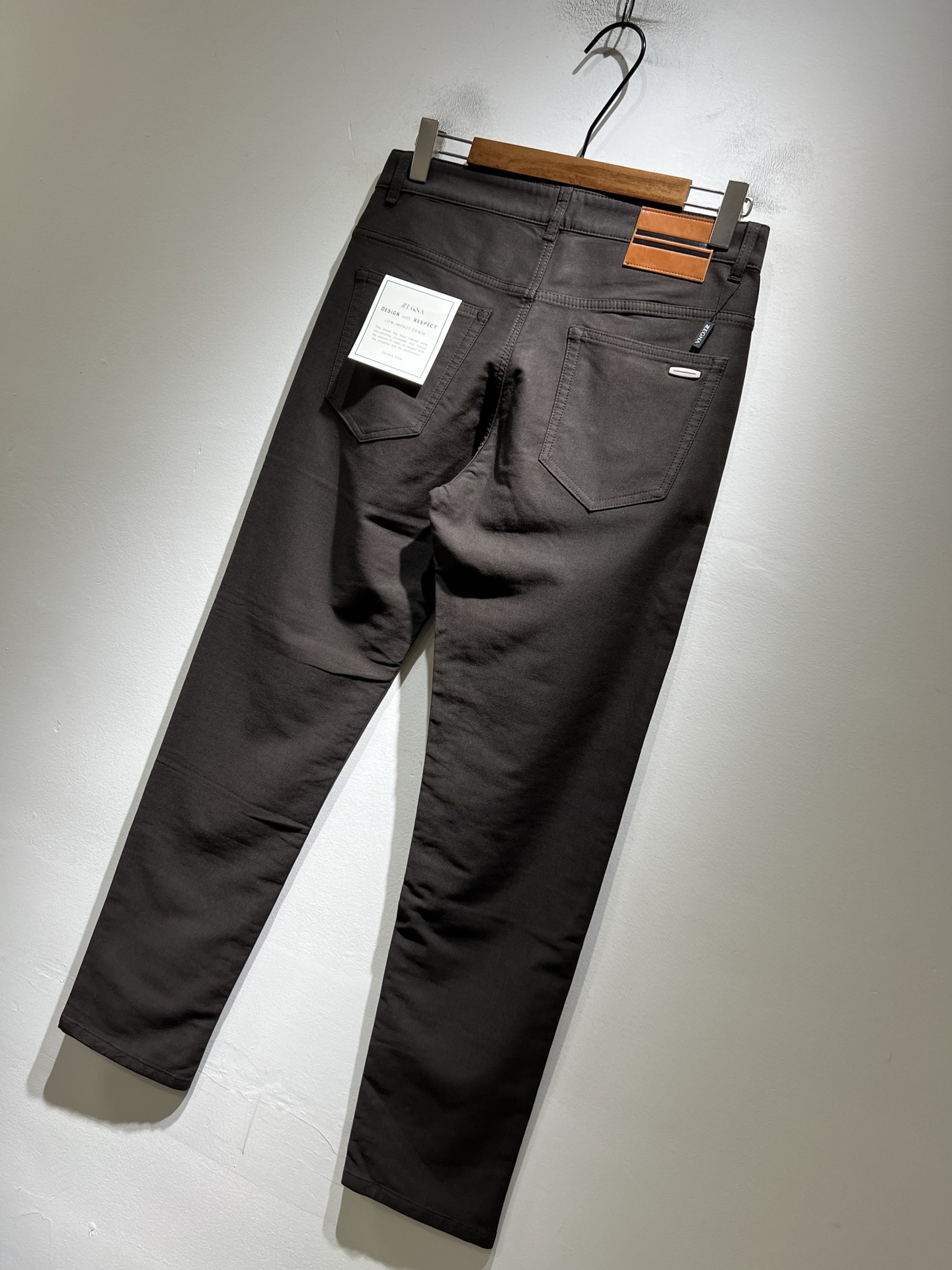 Zegna 杰尼亚 2025秋冬新款男士休闲裤，压轴的渠道货出现了！！柜台同步销售！ 毫不夸张的说，此款