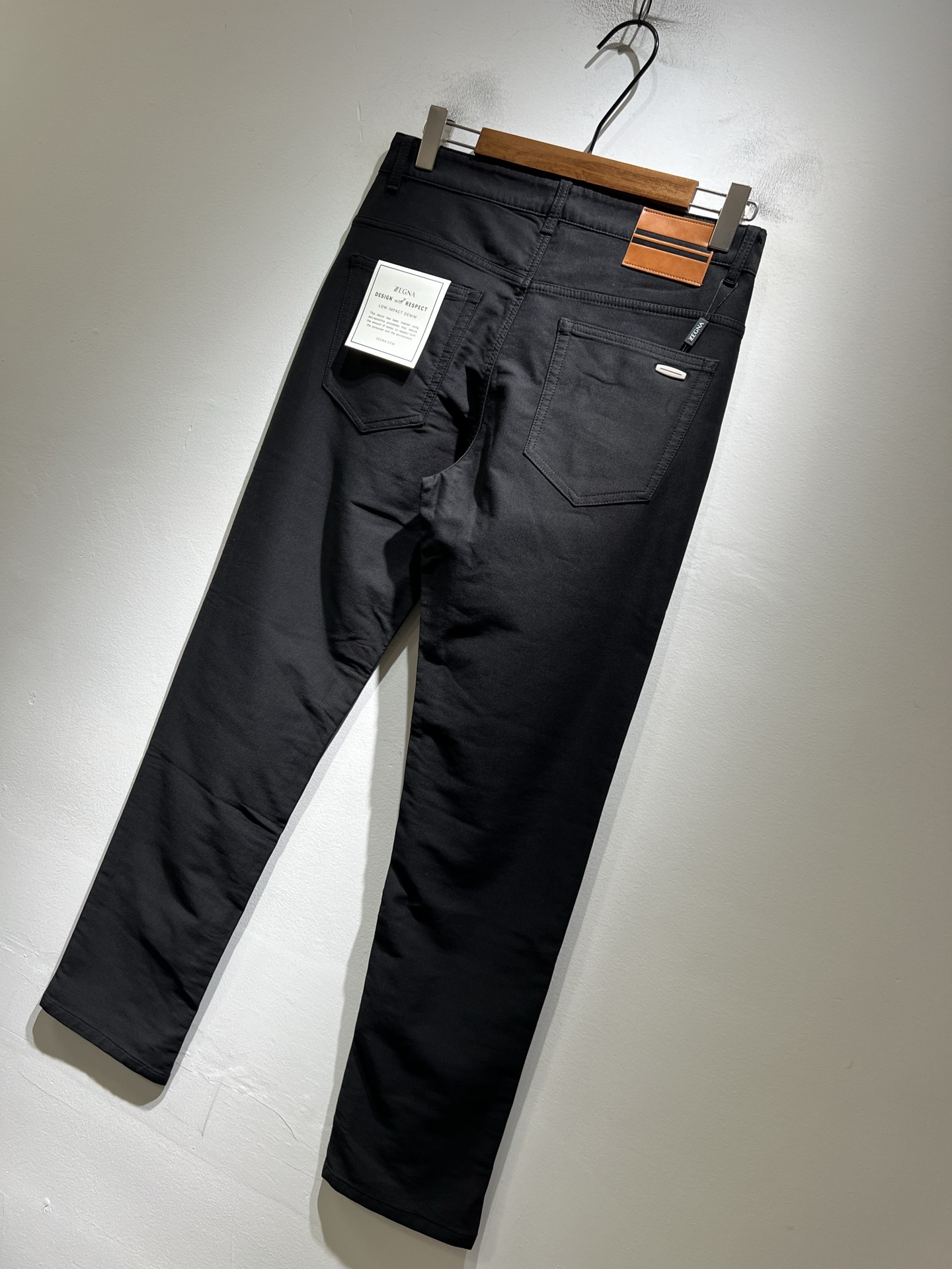 Zegna 杰尼亚 2025秋冬新款男士休闲裤，压轴的渠道货出现了！！柜台同步销售！ 毫不夸张的说，此款