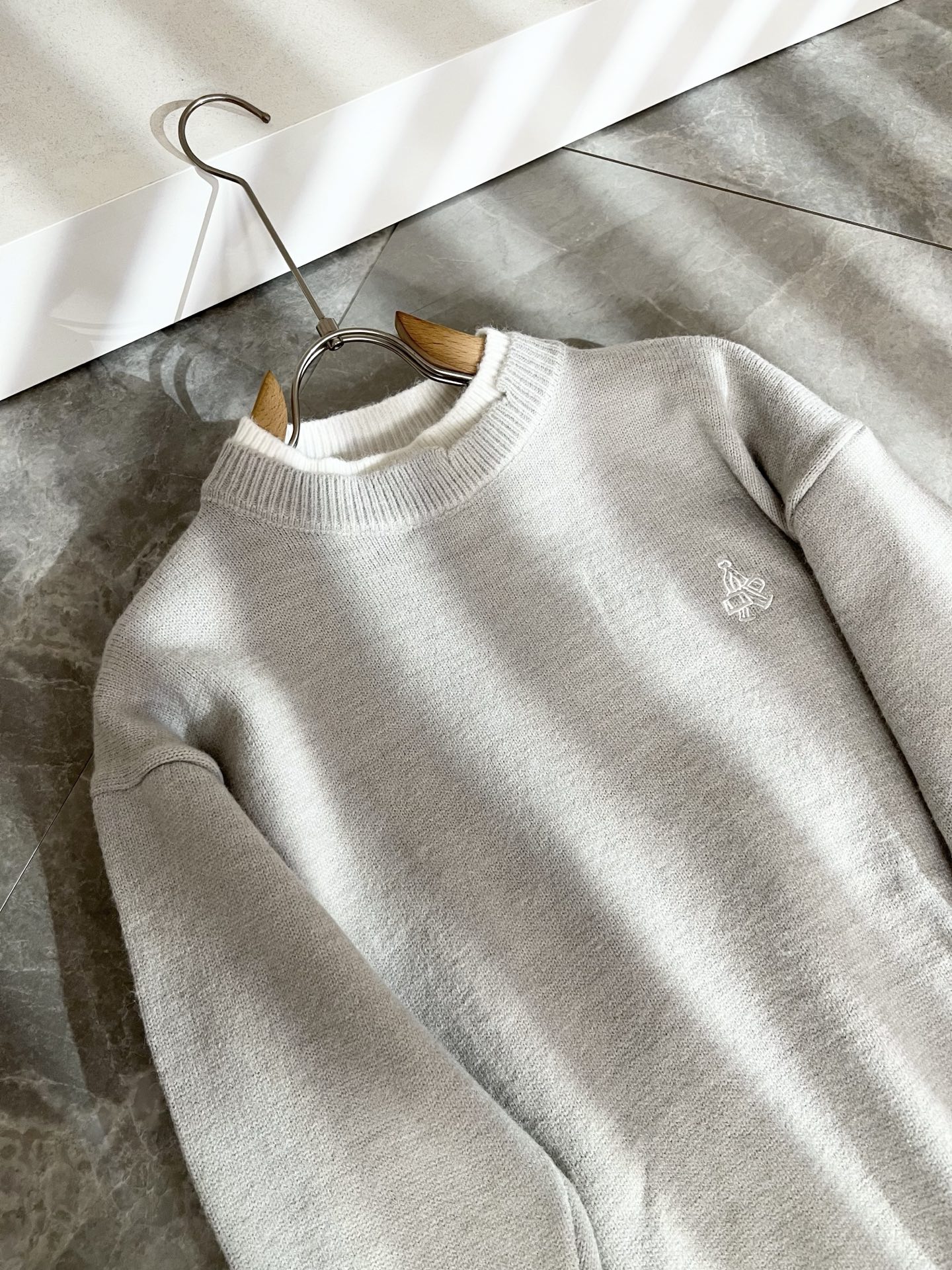 PRAD*A普*达2025秋冬新款男士针织羊毛衫，最新款全网独家首上！！~既经典有时尚百搭，谁不爱啊，将