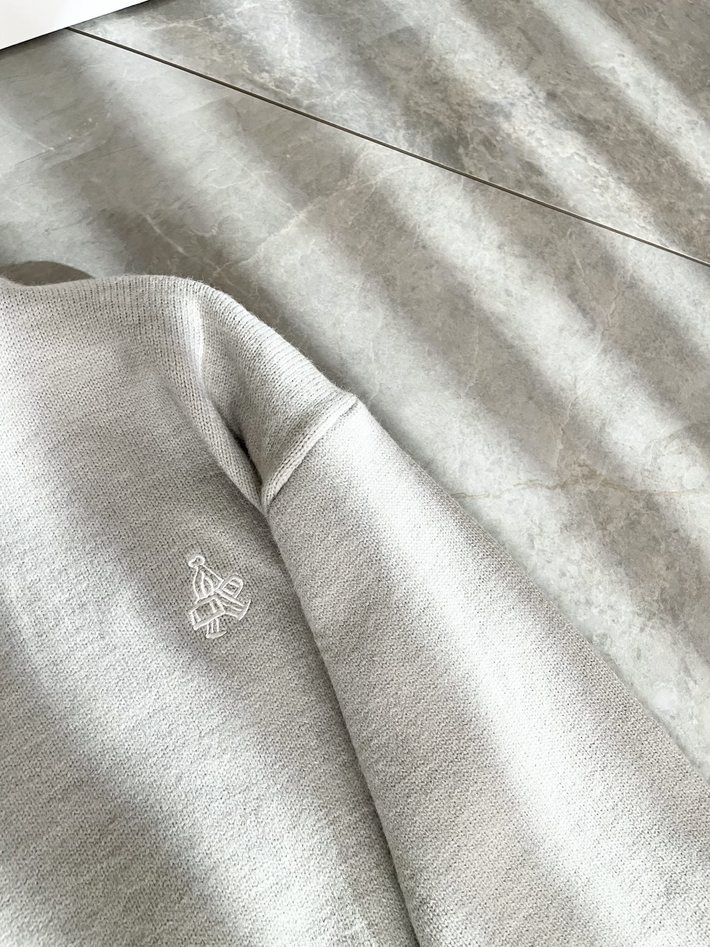 PRAD*A普*达2025秋冬新款男士针织羊毛衫，最新款全网独家首上！！~既经典有时尚百搭，谁不爱啊，将