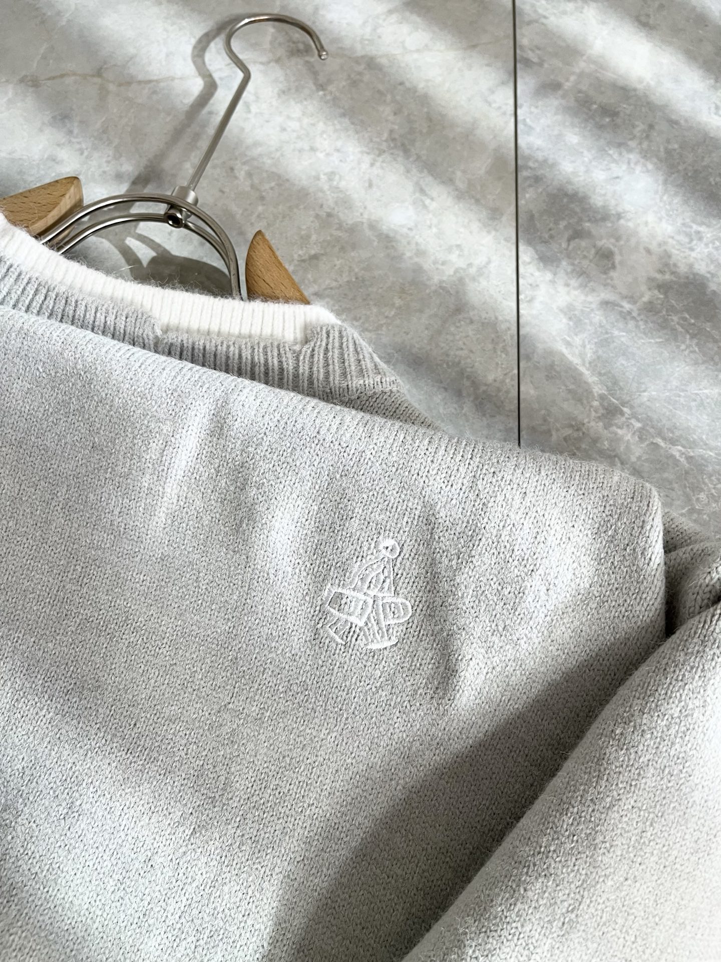 PRAD*A普*达2025秋冬新款男士针织羊毛衫，最新款全网独家首上！！~既经典有时尚百搭，谁不爱啊，将