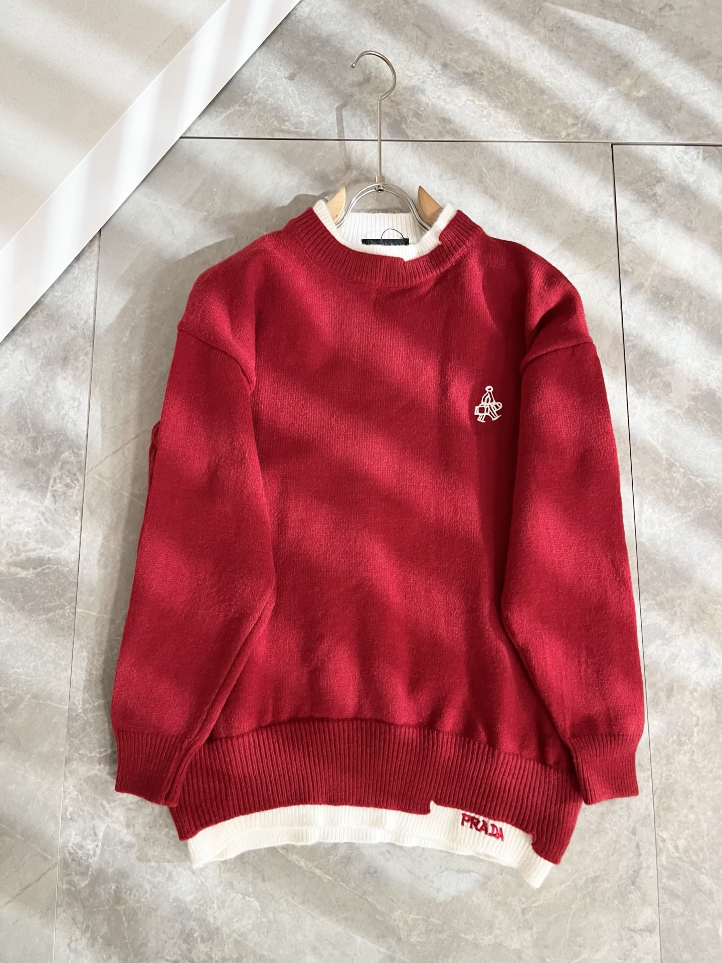 PRAD*A普*达2025秋冬新款男士针织羊毛衫，最新款全网独家首上！！~既经典有时尚百搭，谁不爱啊，将