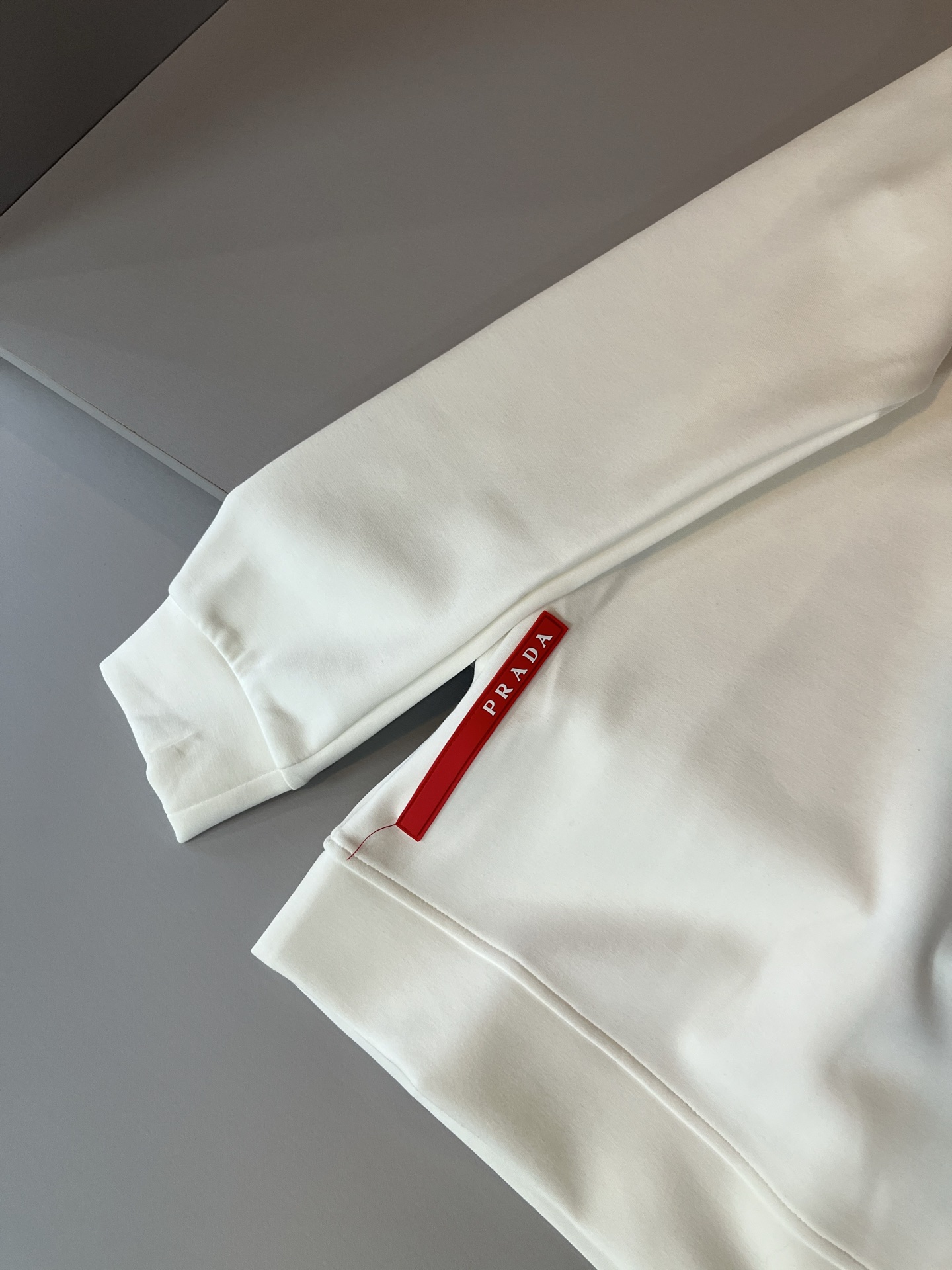 【⚠️最大穿240斤】 PRAD*A普*达2025秋冬新款男女同款👫卫衣，最新款全网独家首上！！~既经典