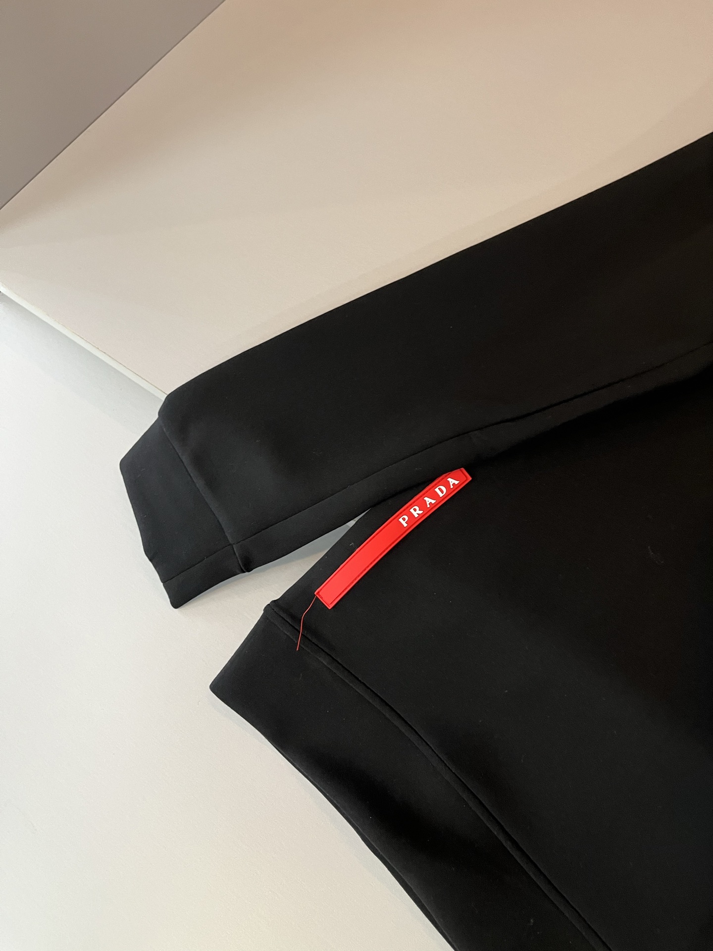 【⚠️最大穿240斤】 PRAD*A普*达2025秋冬新款男女同款👫卫衣，最新款全网独家首上！！~既经典