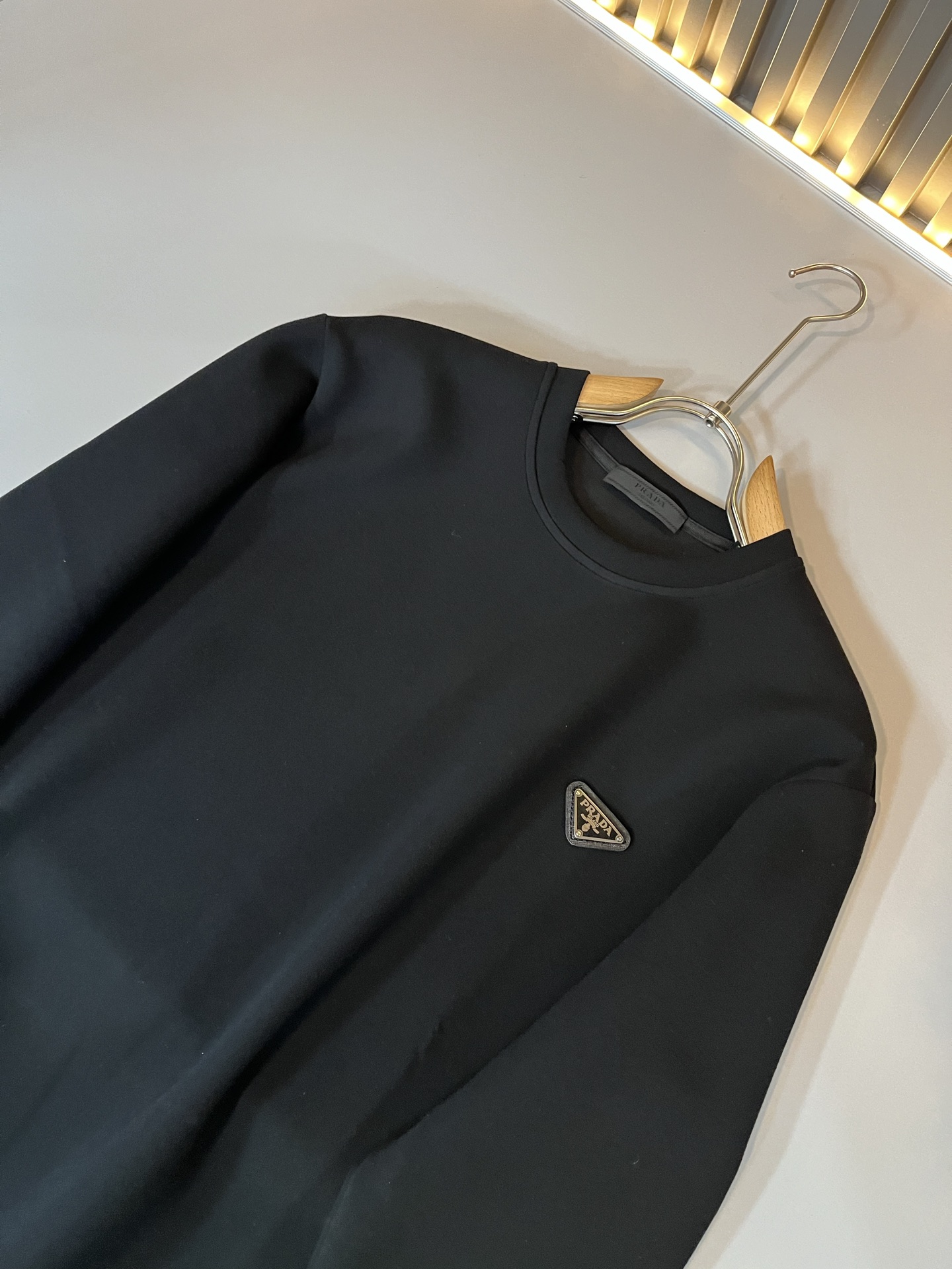 【⚠️最大穿240斤】 PRAD*A普*达2025秋冬新款男女同款👫卫衣，最新款全网独家首上！！~既经典