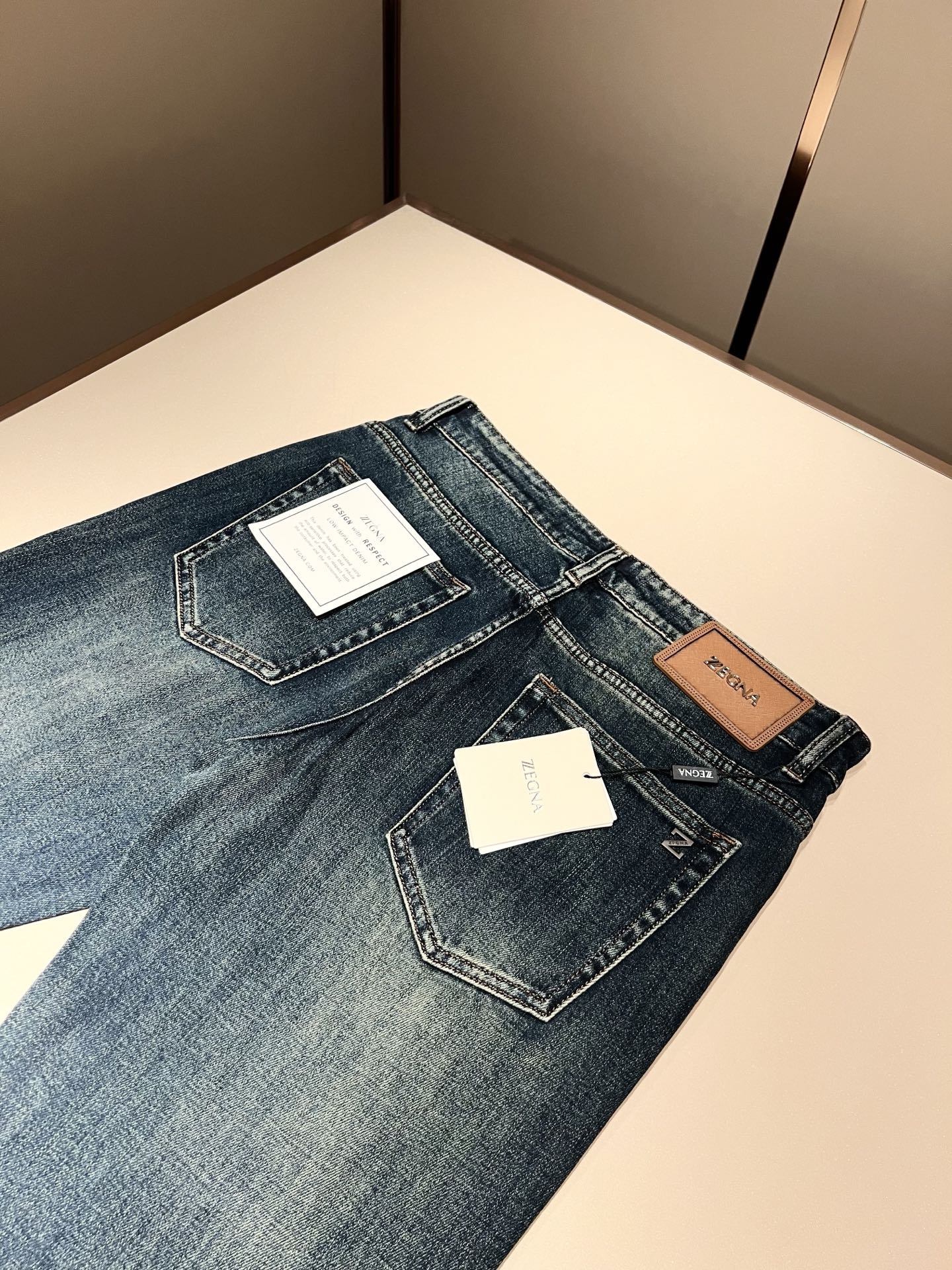 Zegna 杰尼亚 2025秋冬新款男士休闲牛仔裤，压轴的渠道货出现了！！柜台同步销售！ 毫不夸张的说，