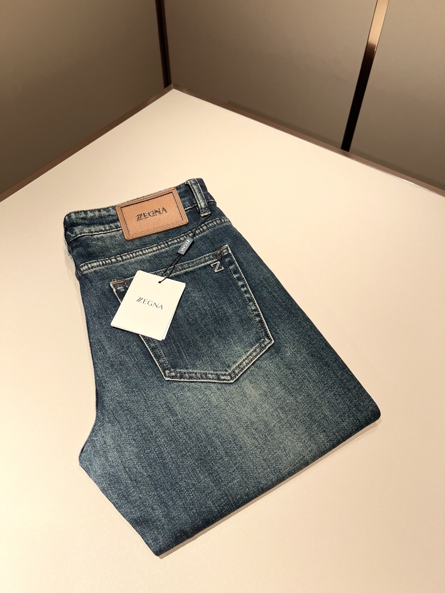 Zegna 杰尼亚 2025秋冬新款男士休闲牛仔裤，压轴的渠道货出现了！！柜台同步销售！ 毫不夸张的说，