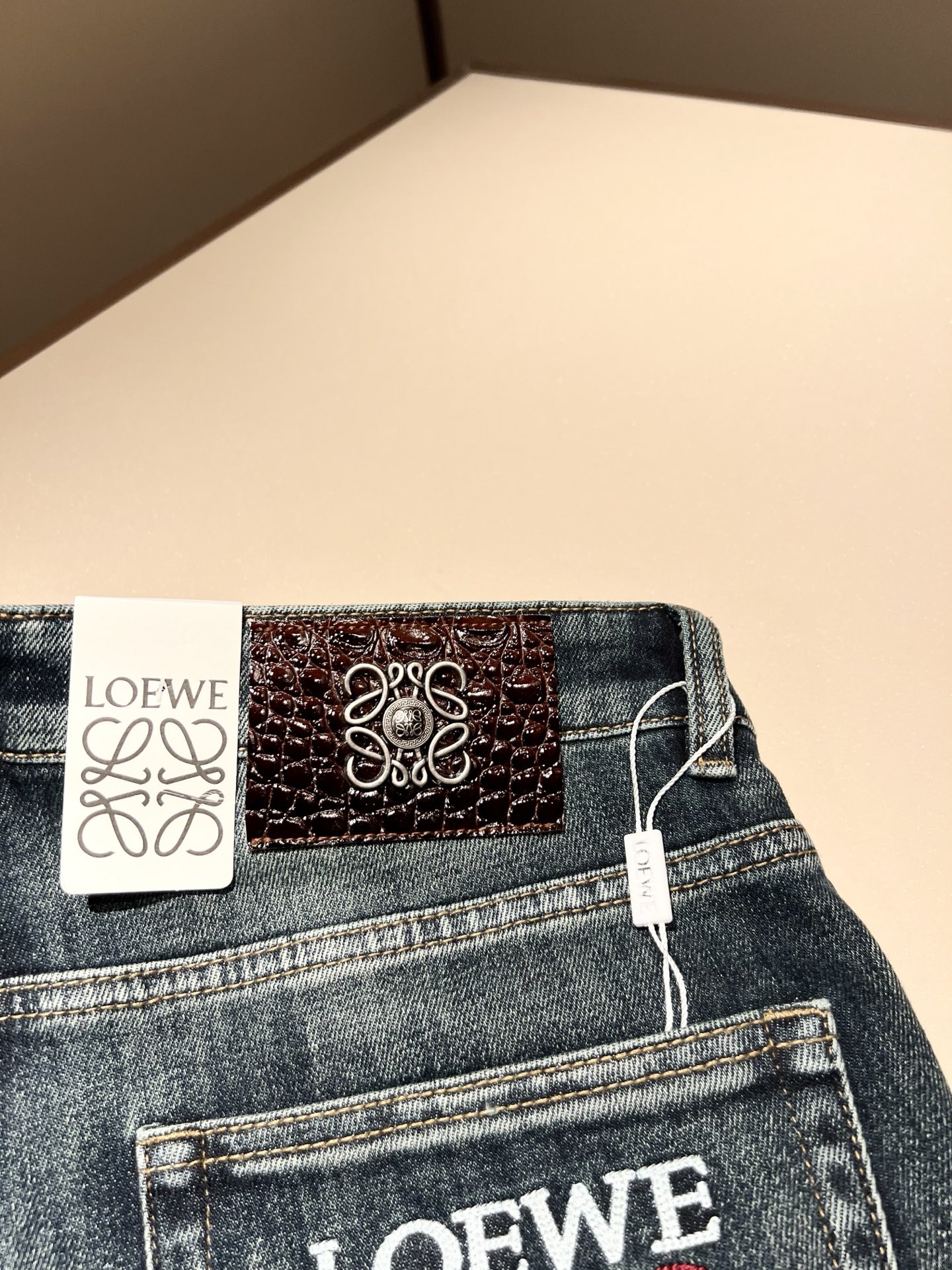 LO*WE/罗*威2025秋冬新品男士时装款高端休闲裤，香港洋行渠道货，日本原厂出品，纯血统品质，完美延