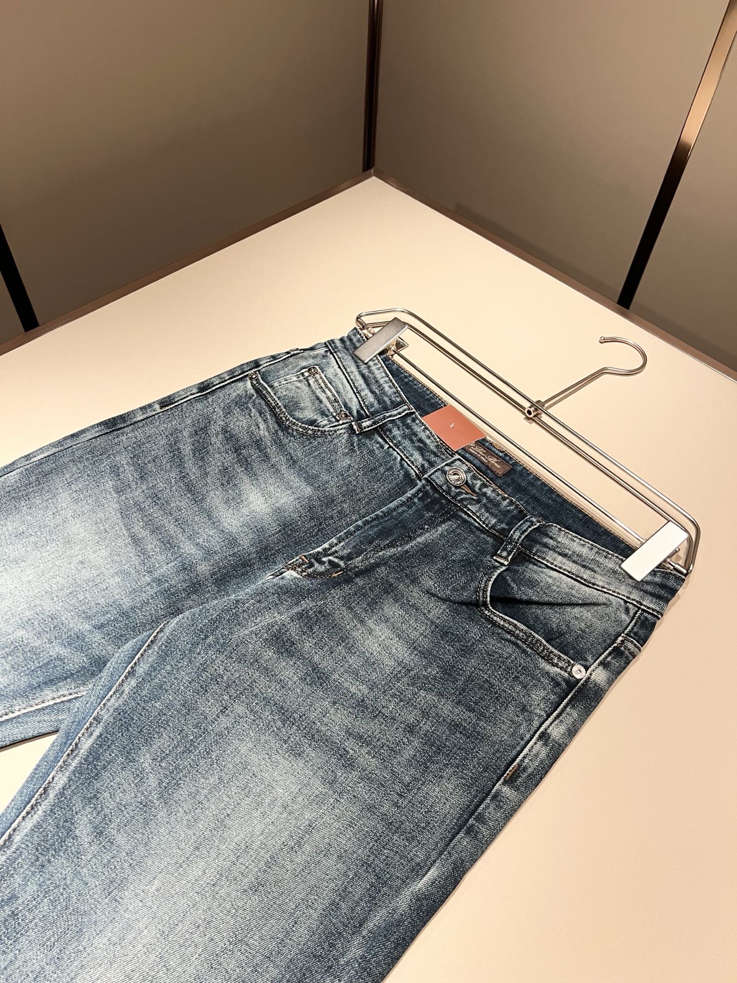 Loro Piana诺悠翩雅 2025秋冬新品男士时装款高端休闲裤，香港洋行渠道货，日本原厂出品，纯血统