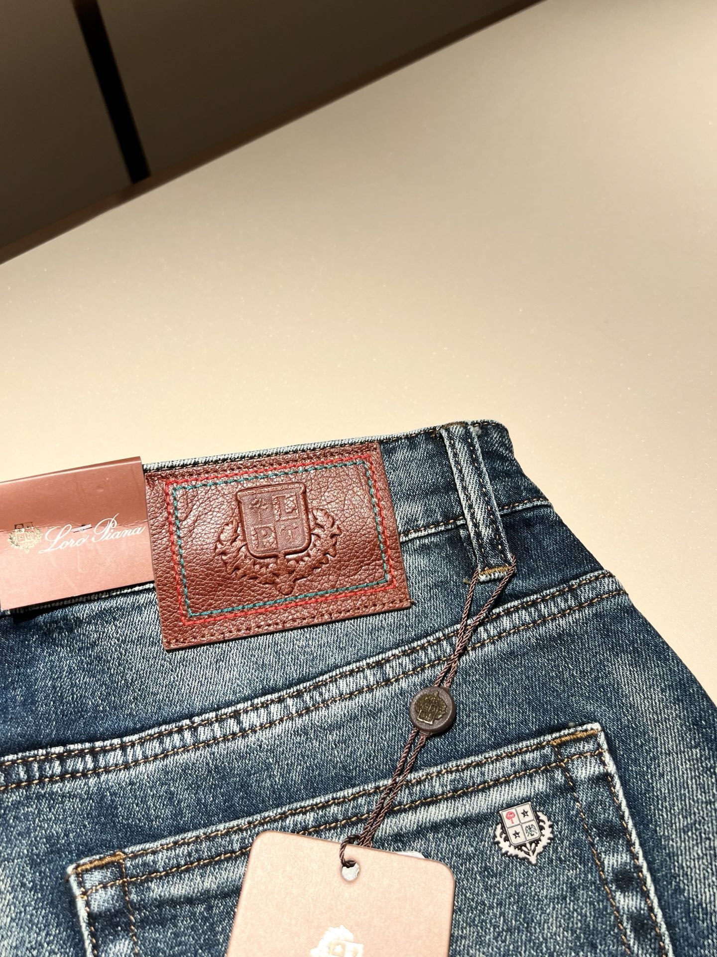 Loro Piana诺悠翩雅 2025秋冬新品男士时装款高端休闲裤，香港洋行渠道货，日本原厂出品，纯血统