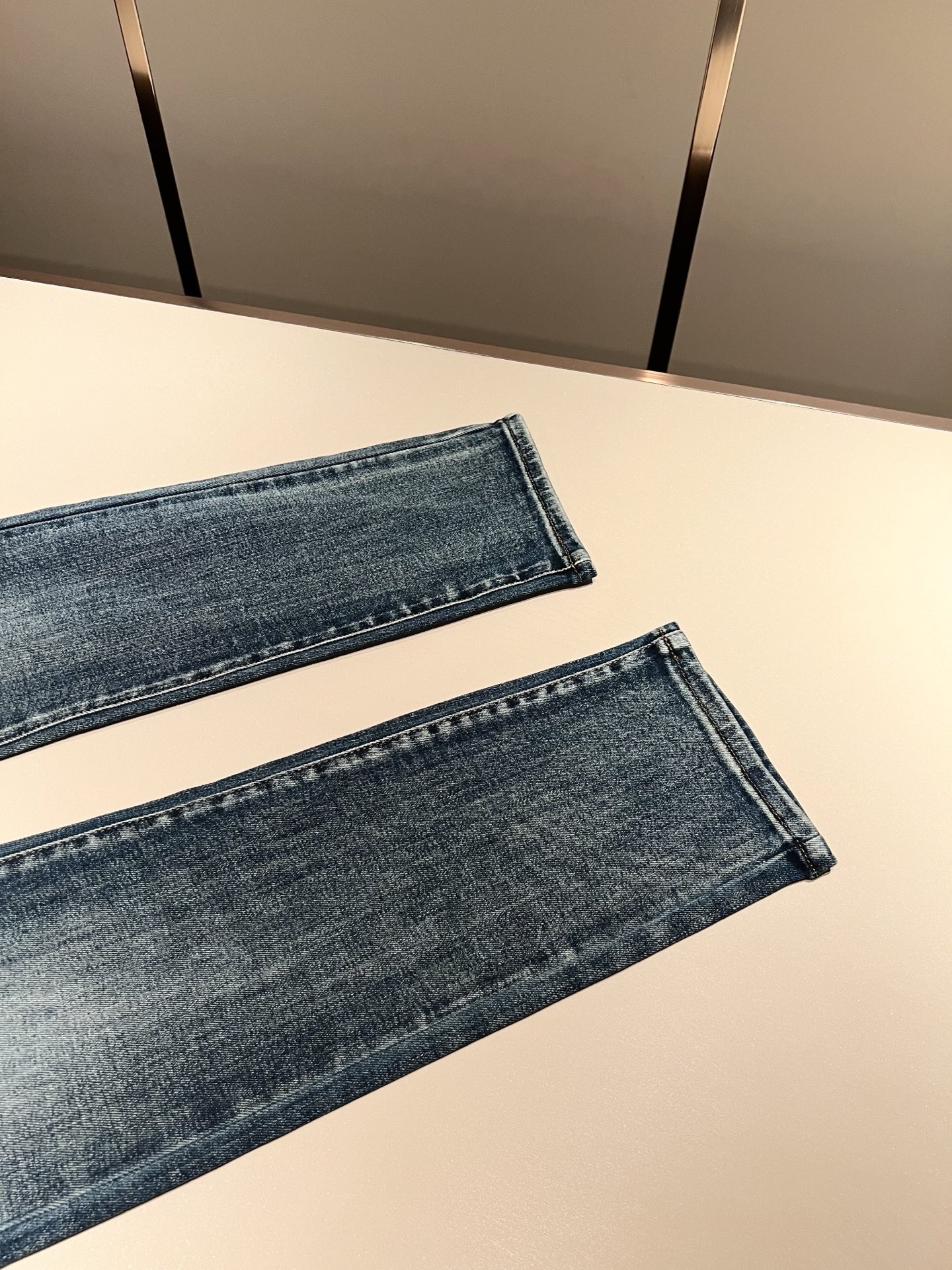 Loro Piana诺悠翩雅 2025秋冬新品男士时装款高端休闲裤，香港洋行渠道货，日本原厂出品，纯血统