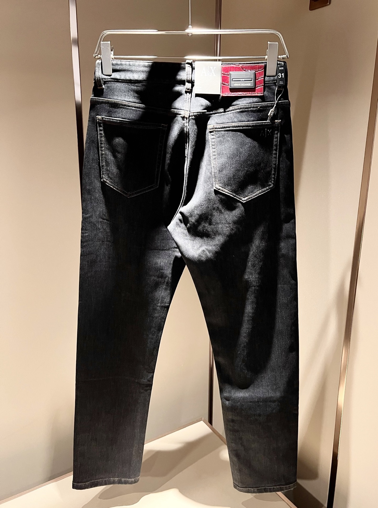 Arman阿*尼2025秋冬新款男士小直筒牛仔裤，贸易公司订单！官网同步 经典之作很好搭配衣服哦 怎么穿