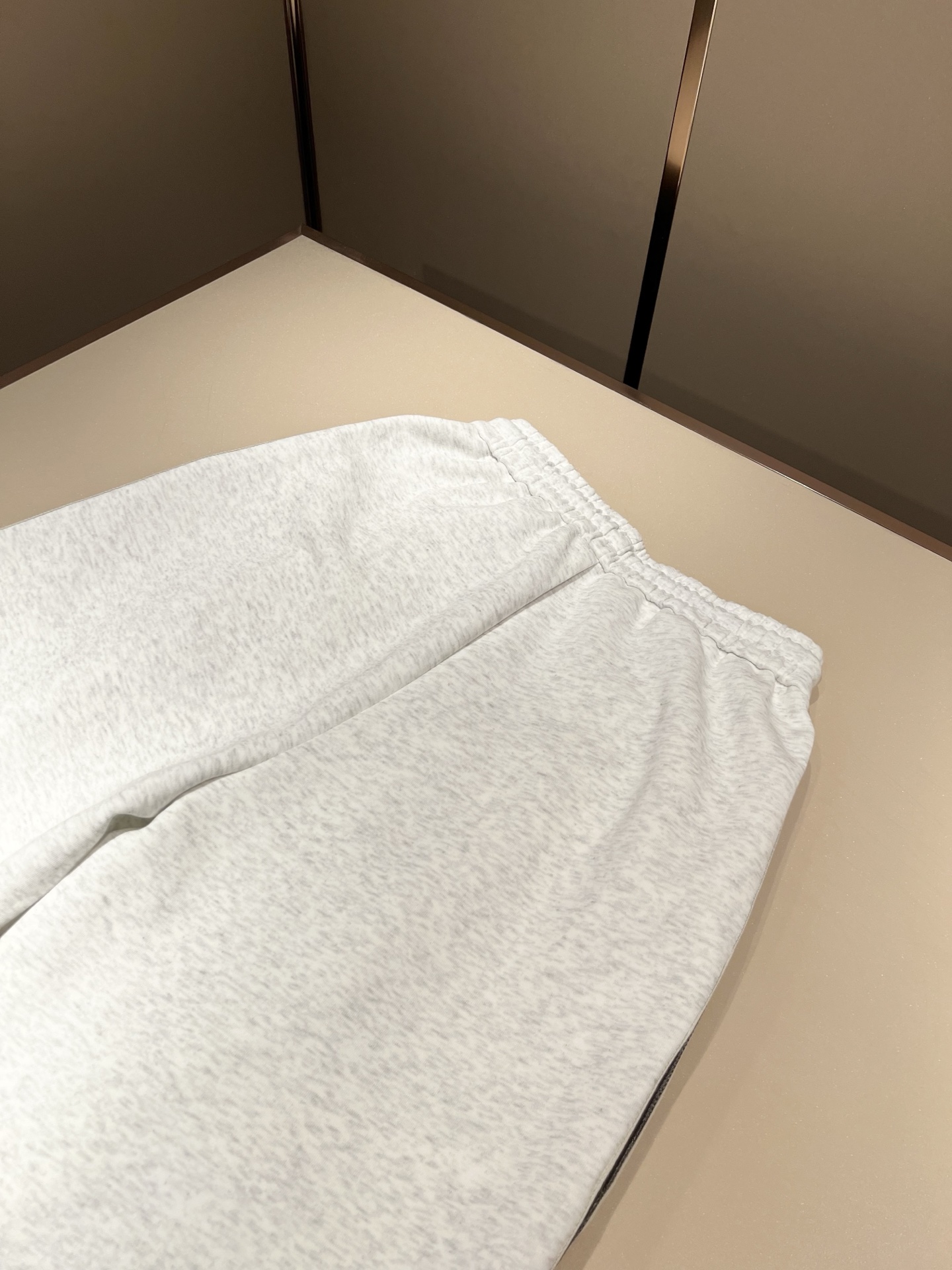 Moncl*r蒙*口 2025秋冬新款男士休闲套装！今年的专柜新品，男士超软面料帅酷爆款 时尚都市百搭款