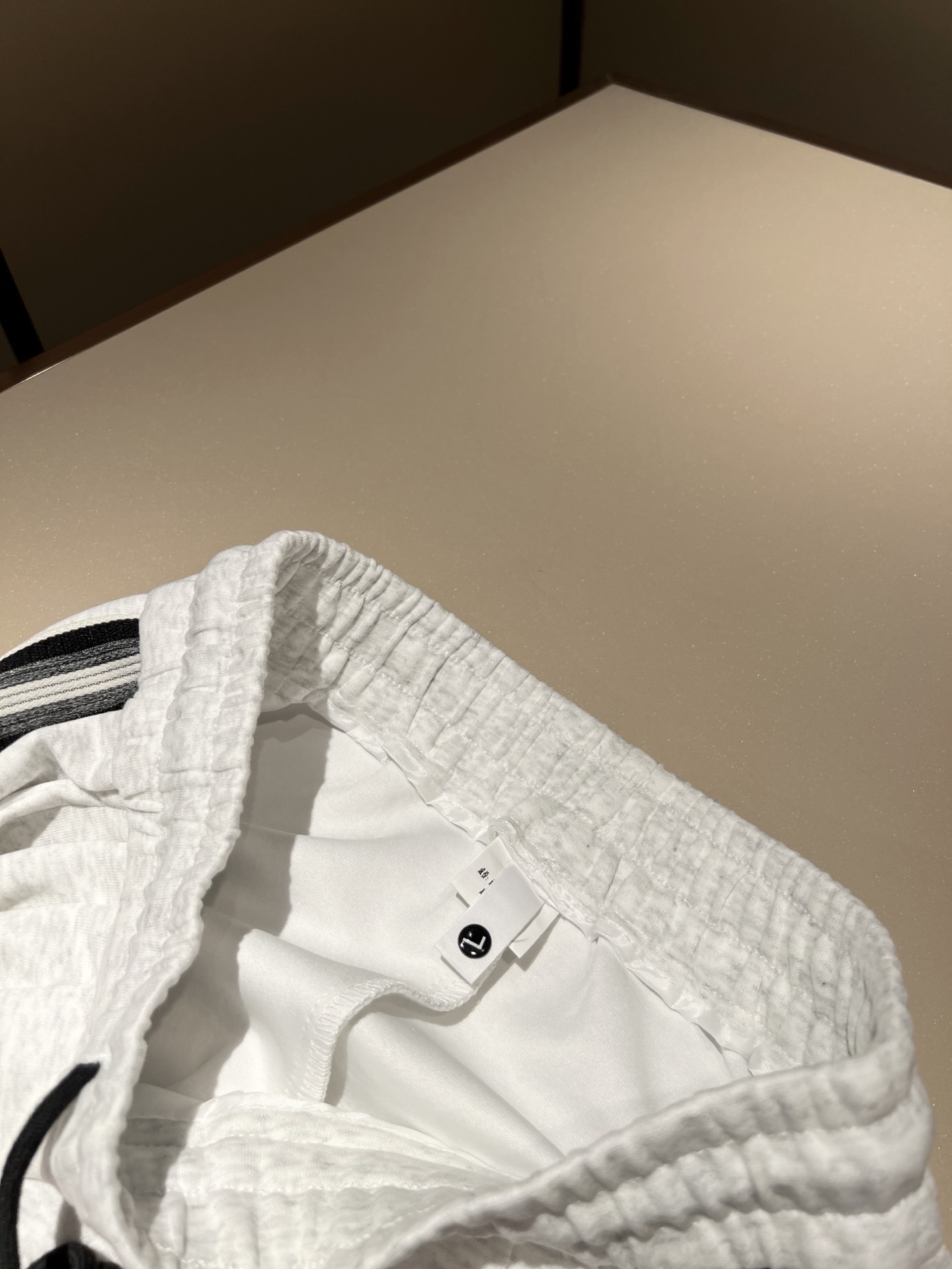 Moncl*r蒙*口 2025秋冬新款男士休闲套装！今年的专柜新品，男士超软面料帅酷爆款 时尚都市百搭款