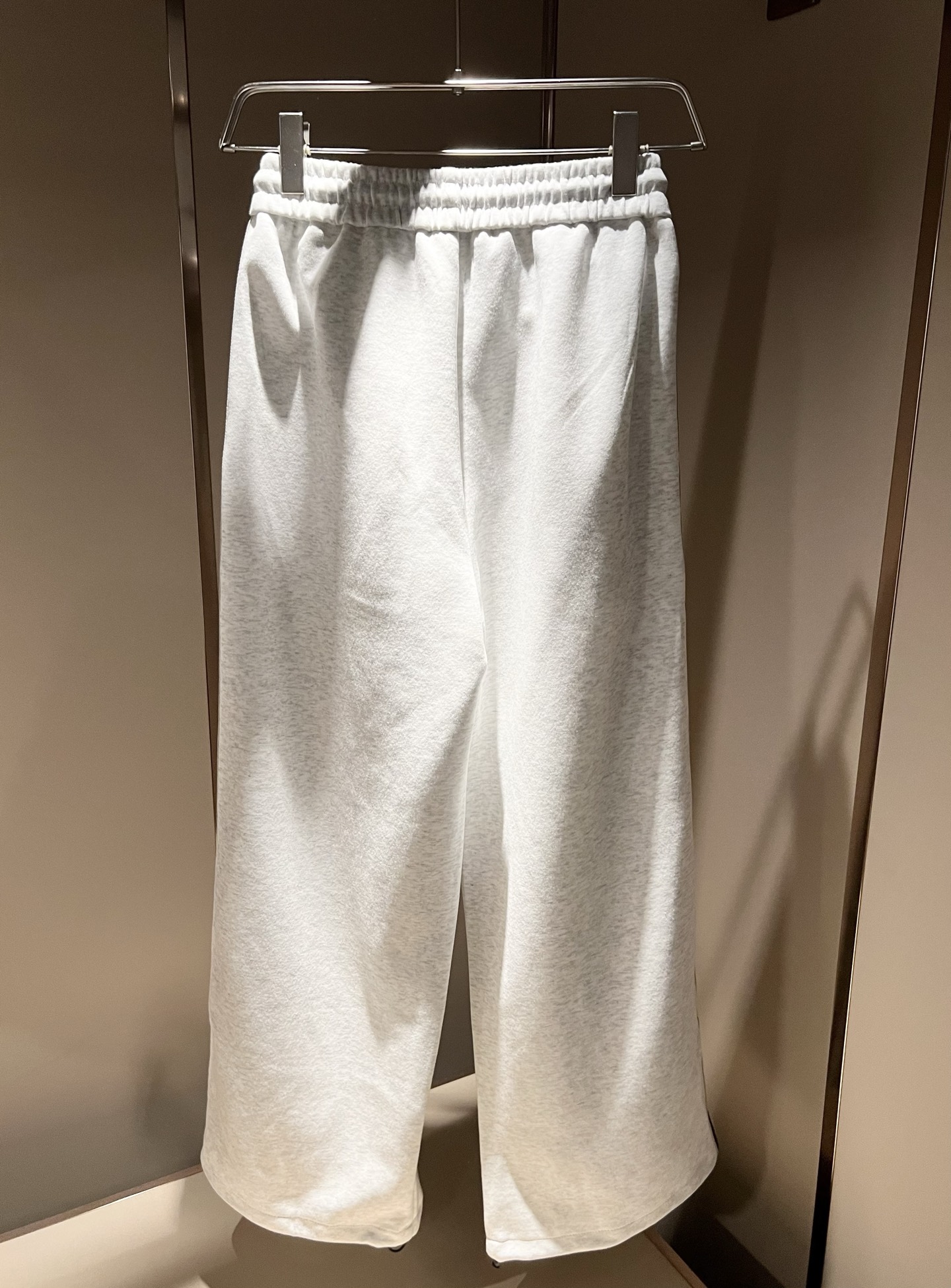 Moncl*r蒙*口 2025秋冬新款男士休闲套装！今年的专柜新品，男士超软面料帅酷爆款 时尚都市百搭款