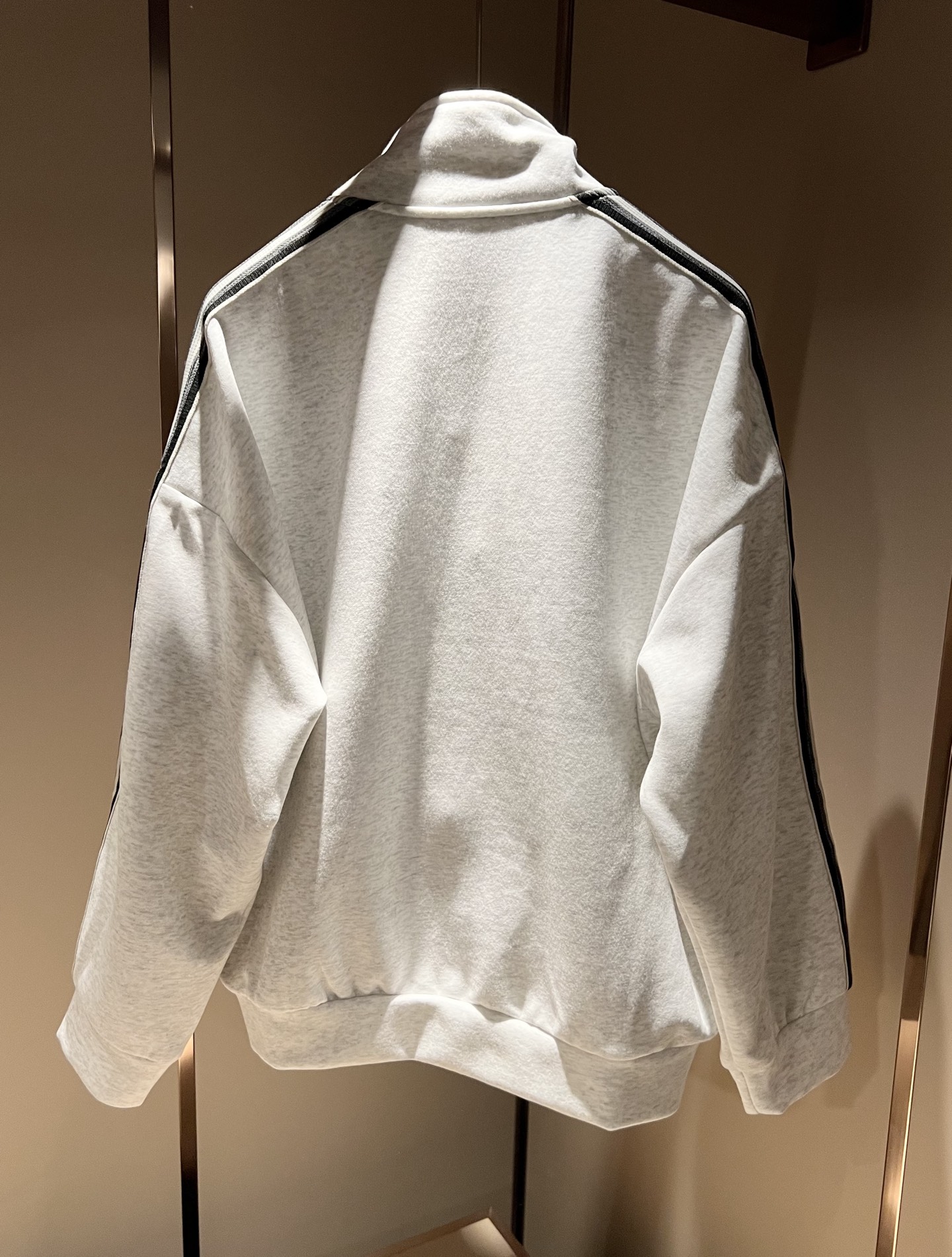 Moncl*r蒙*口 2025秋冬新款男士休闲套装！今年的专柜新品，男士超软面料帅酷爆款 时尚都市百搭款