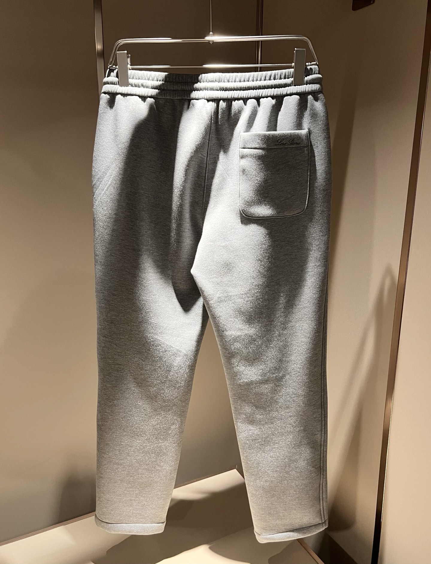 Loro Piana诺悠翩雅 2025秋冬男士套装，最新的贸易订单全品相！！网红款！上身舒适透气，不僵硬