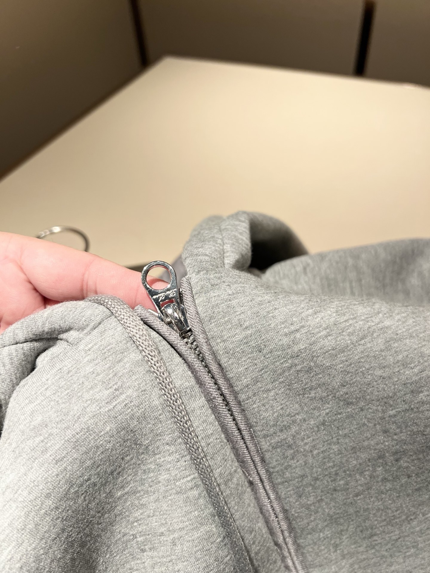 Loro Piana诺悠翩雅 2025秋冬男士套装，最新的贸易订单全品相！！网红款！上身舒适透气，不僵硬